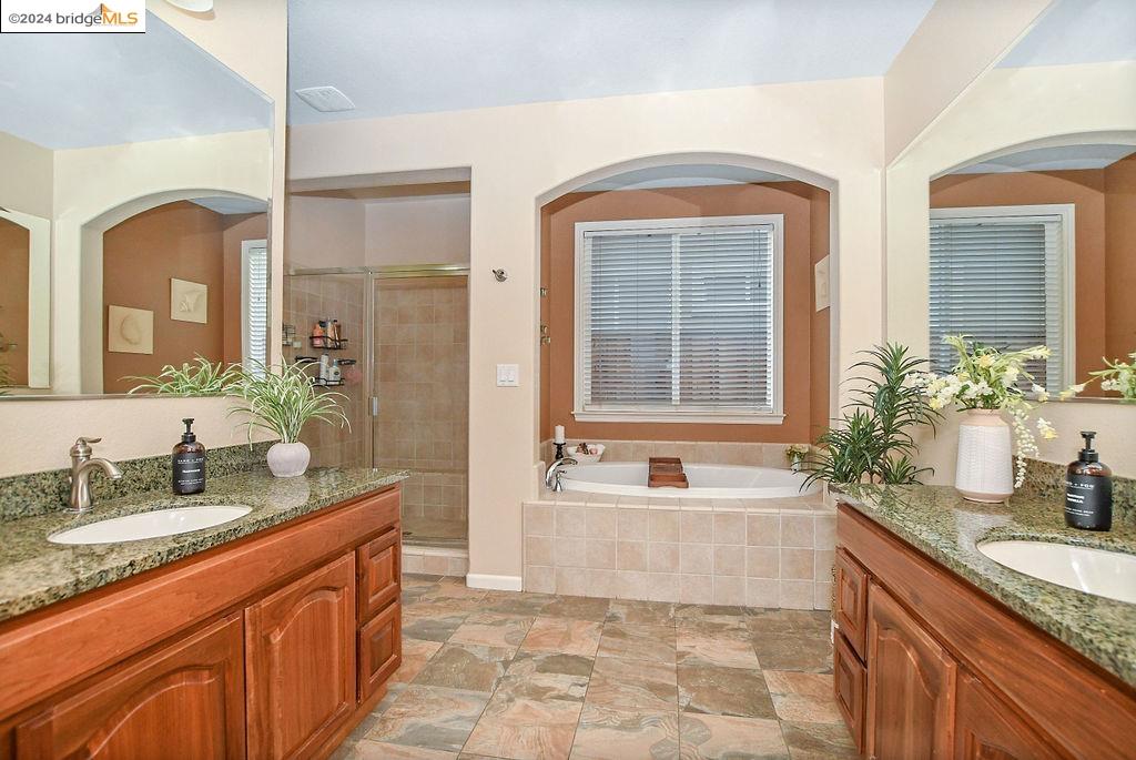 5147 Fern Ridge Cir