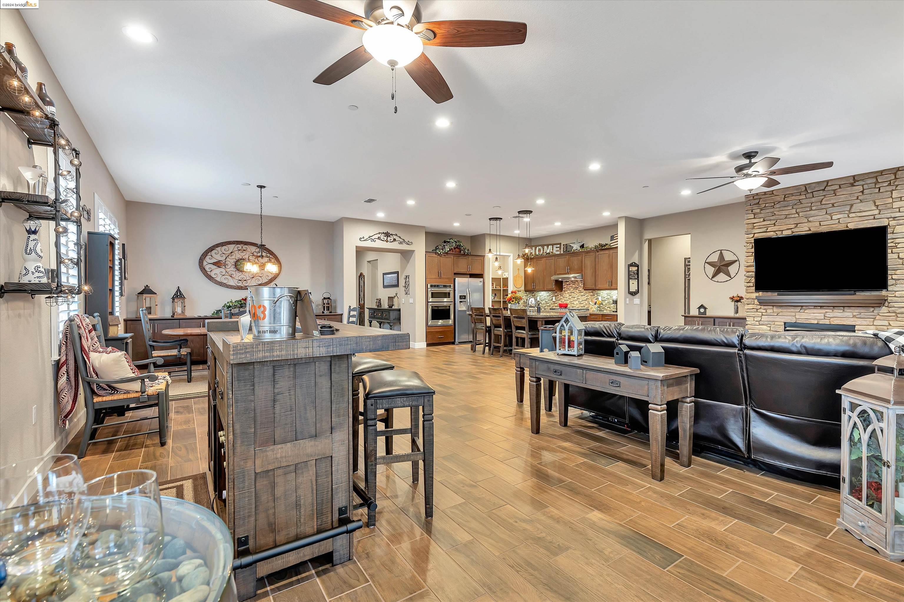 7270 Keyesport Way