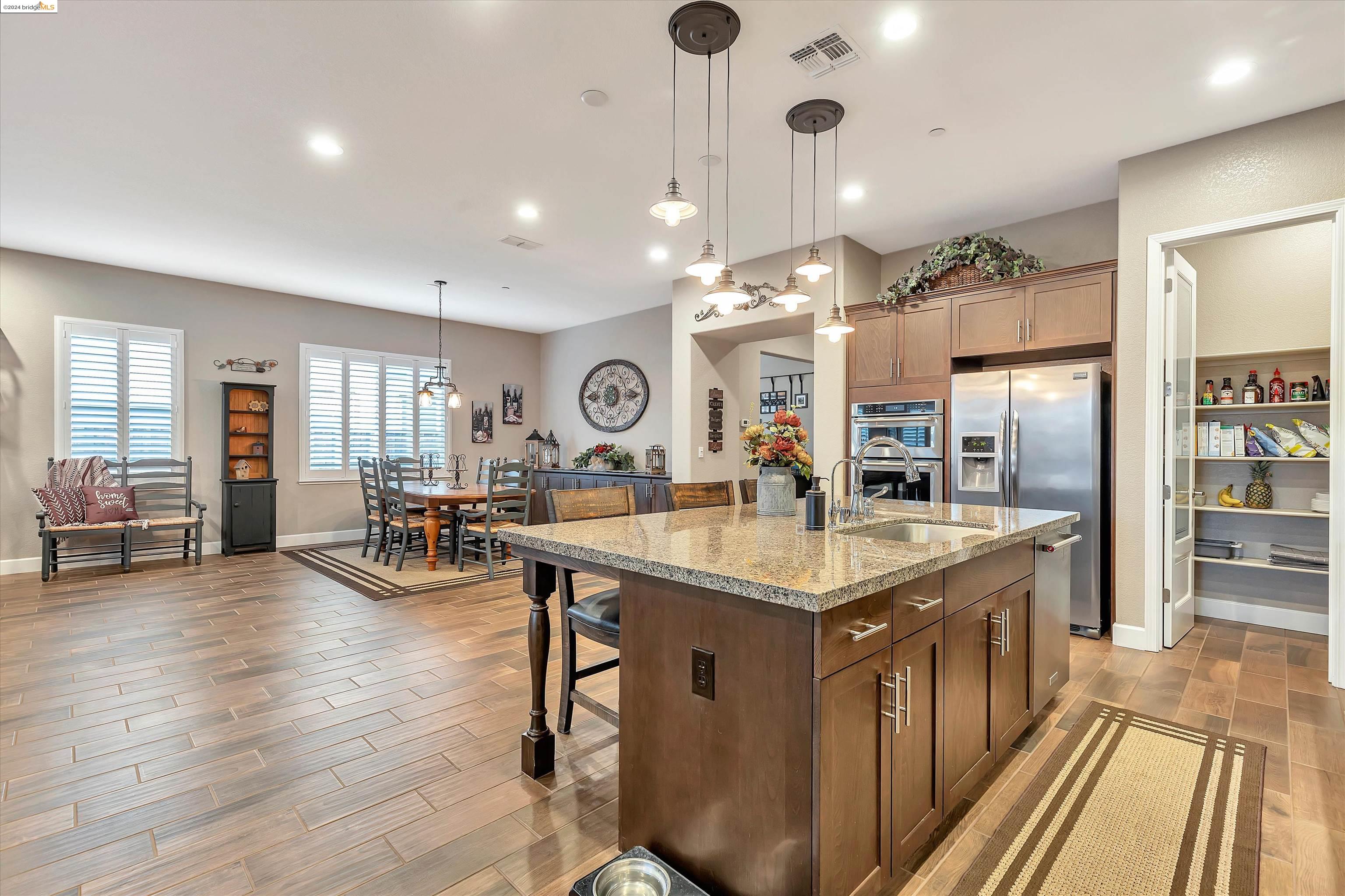 7270 Keyesport Way