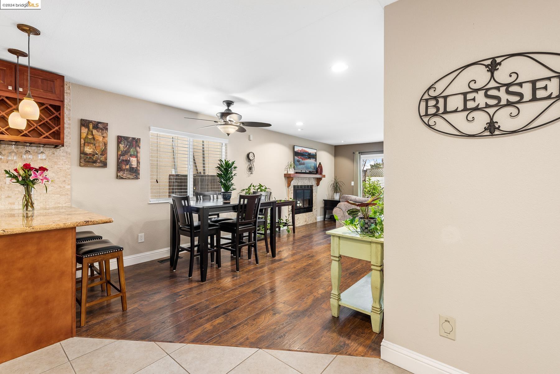911 Hacienda Cir