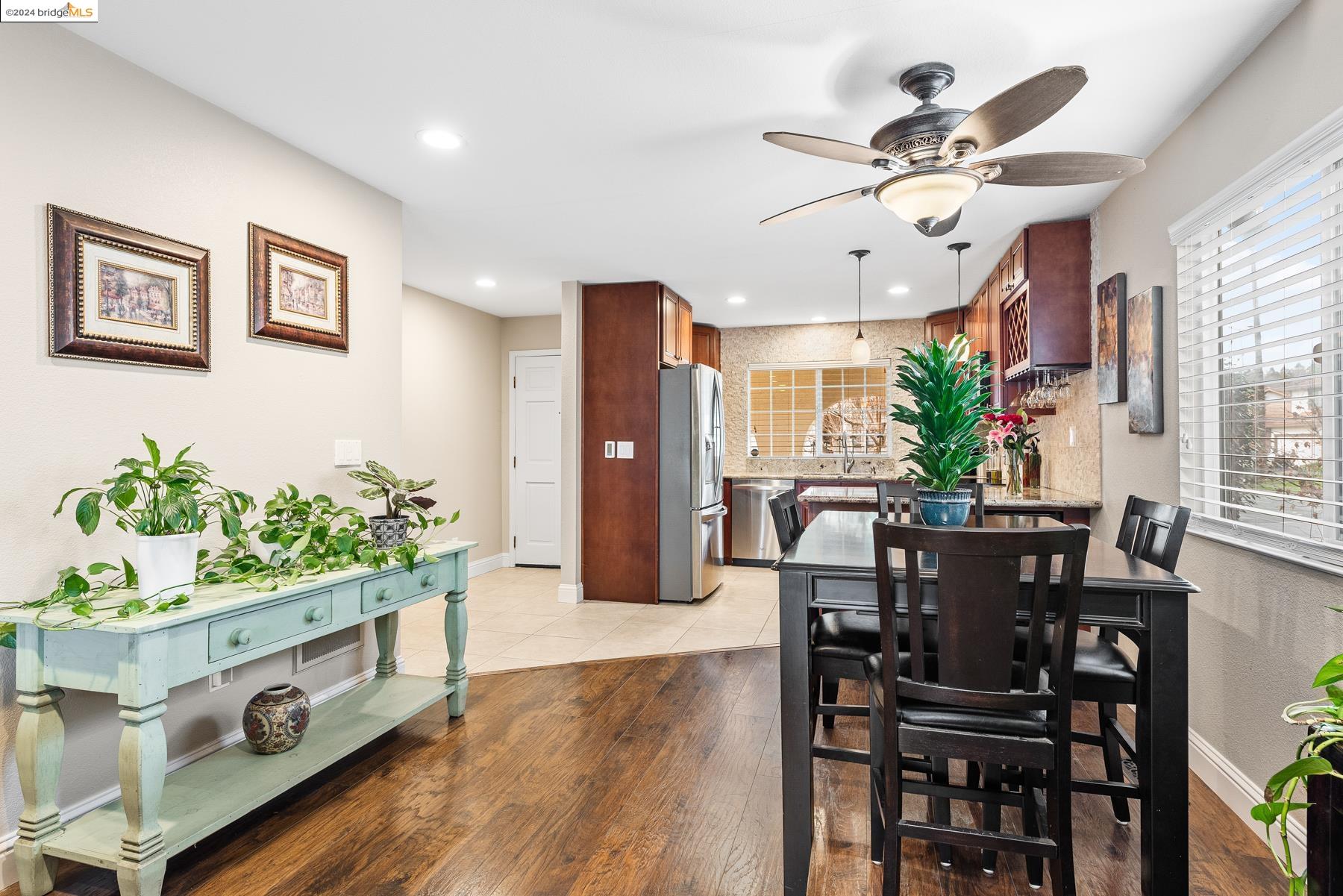 911 Hacienda Cir