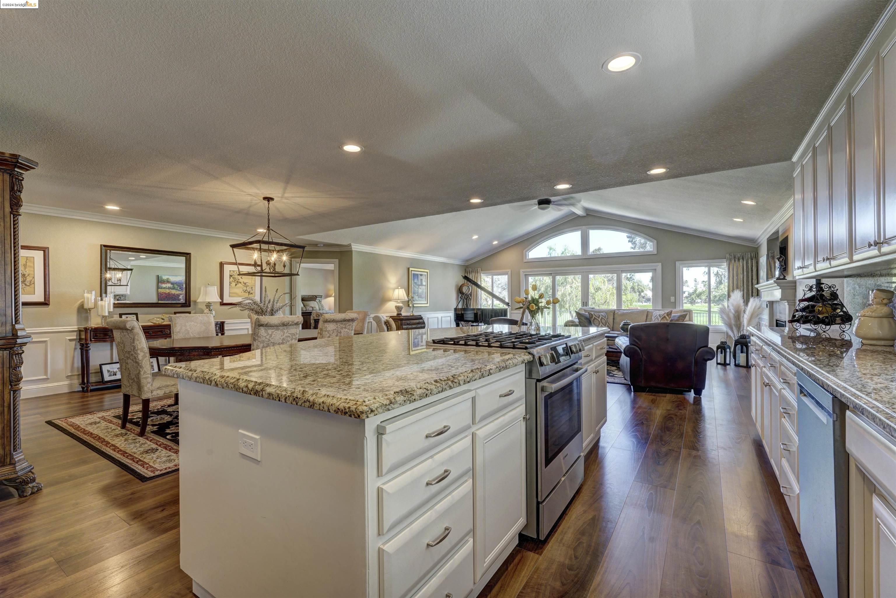 5531 Lanai Ct