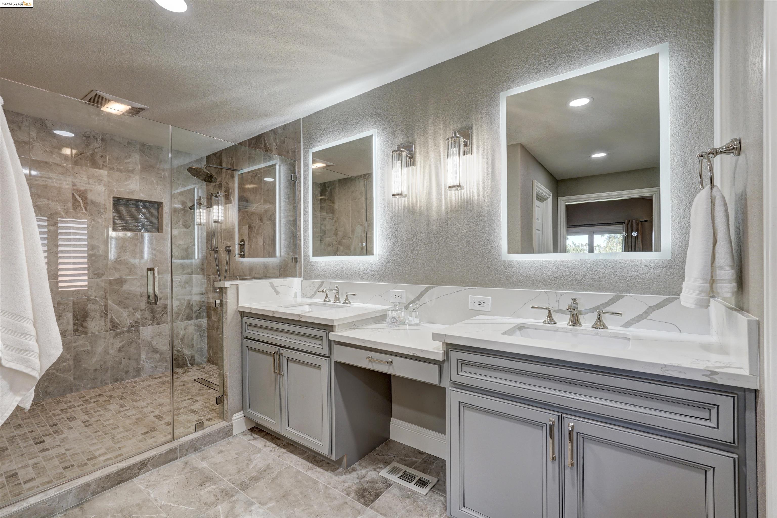 5531 Lanai Ct