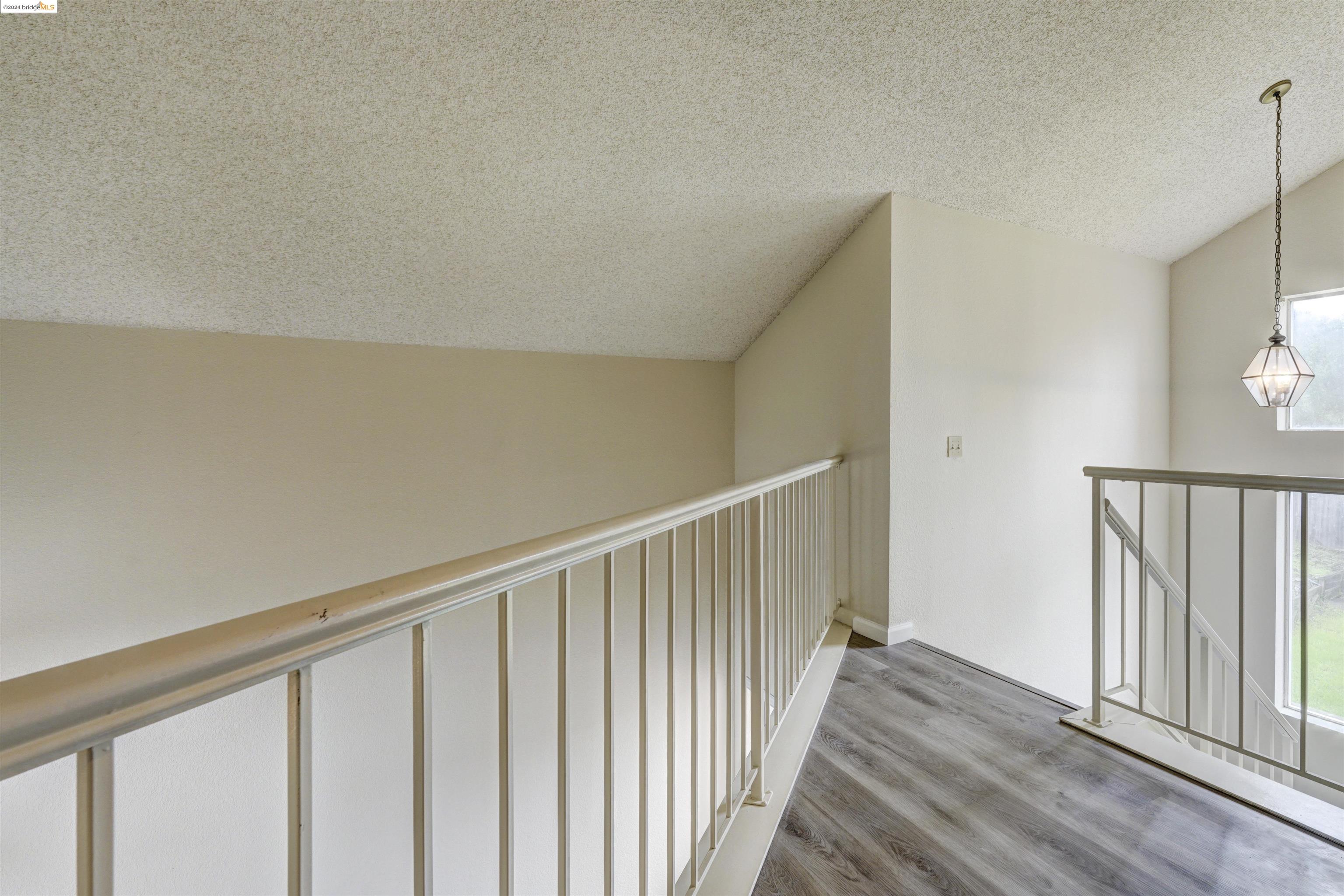 142 Vanessa St