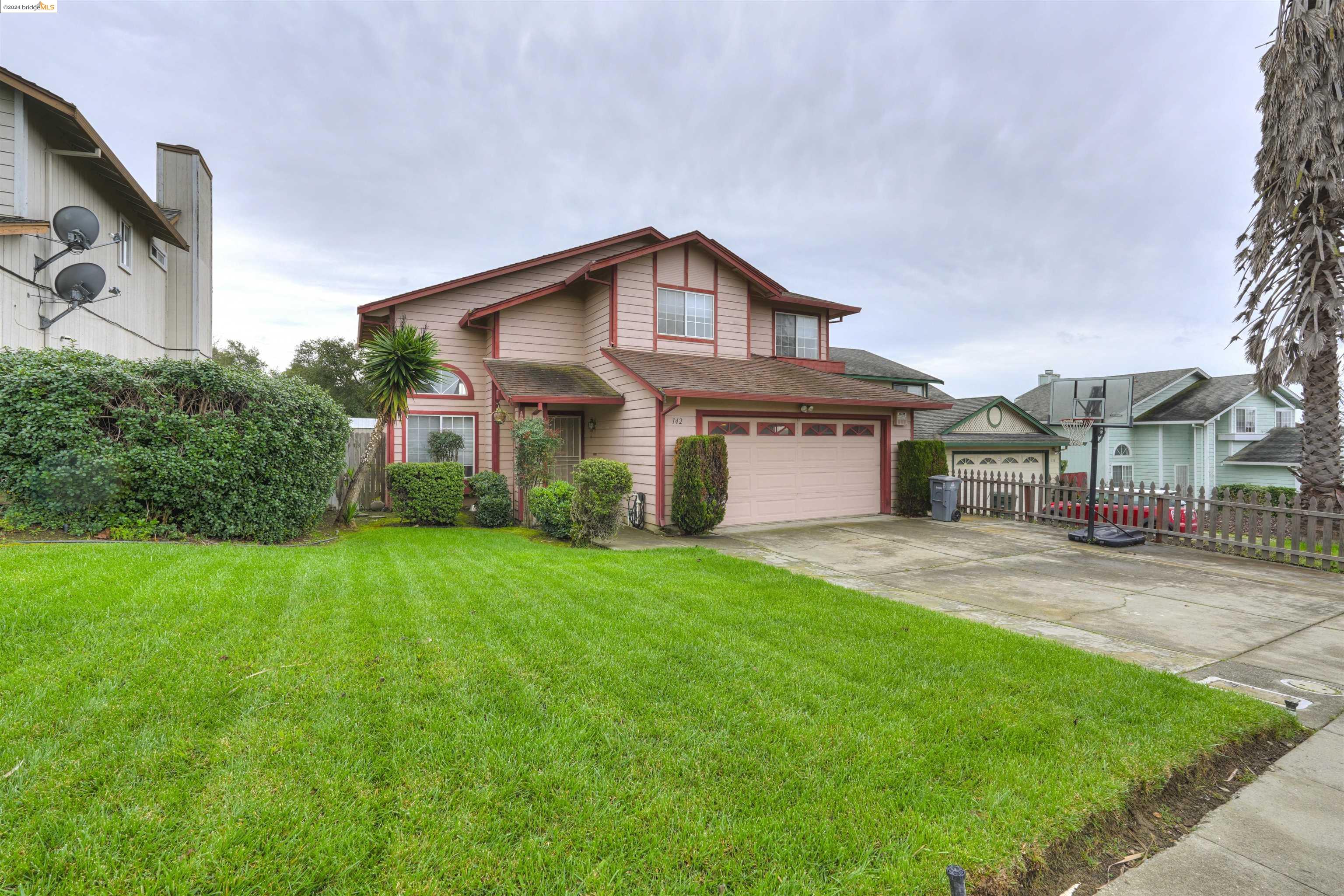 142 Vanessa St