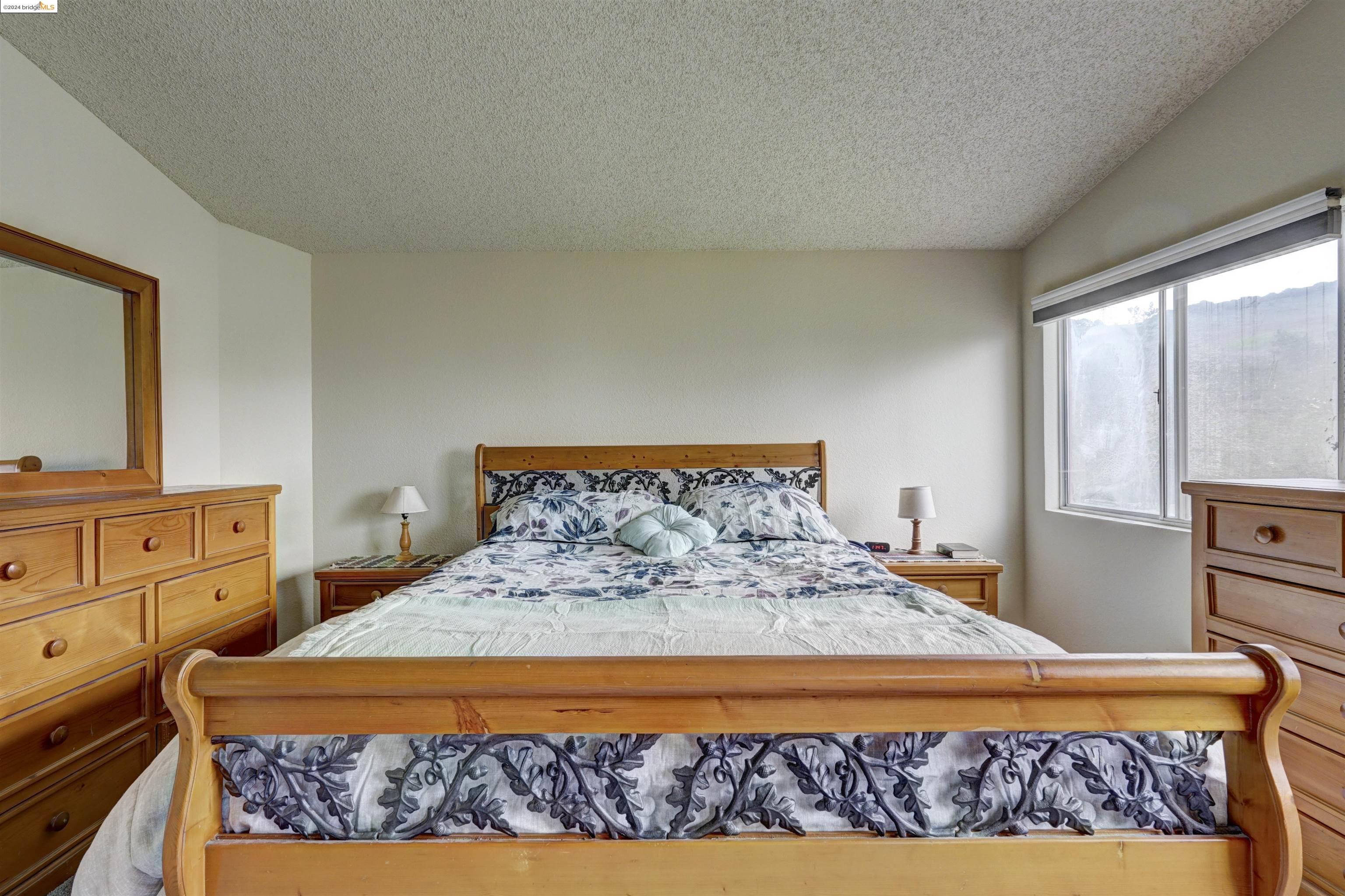 142 Vanessa St