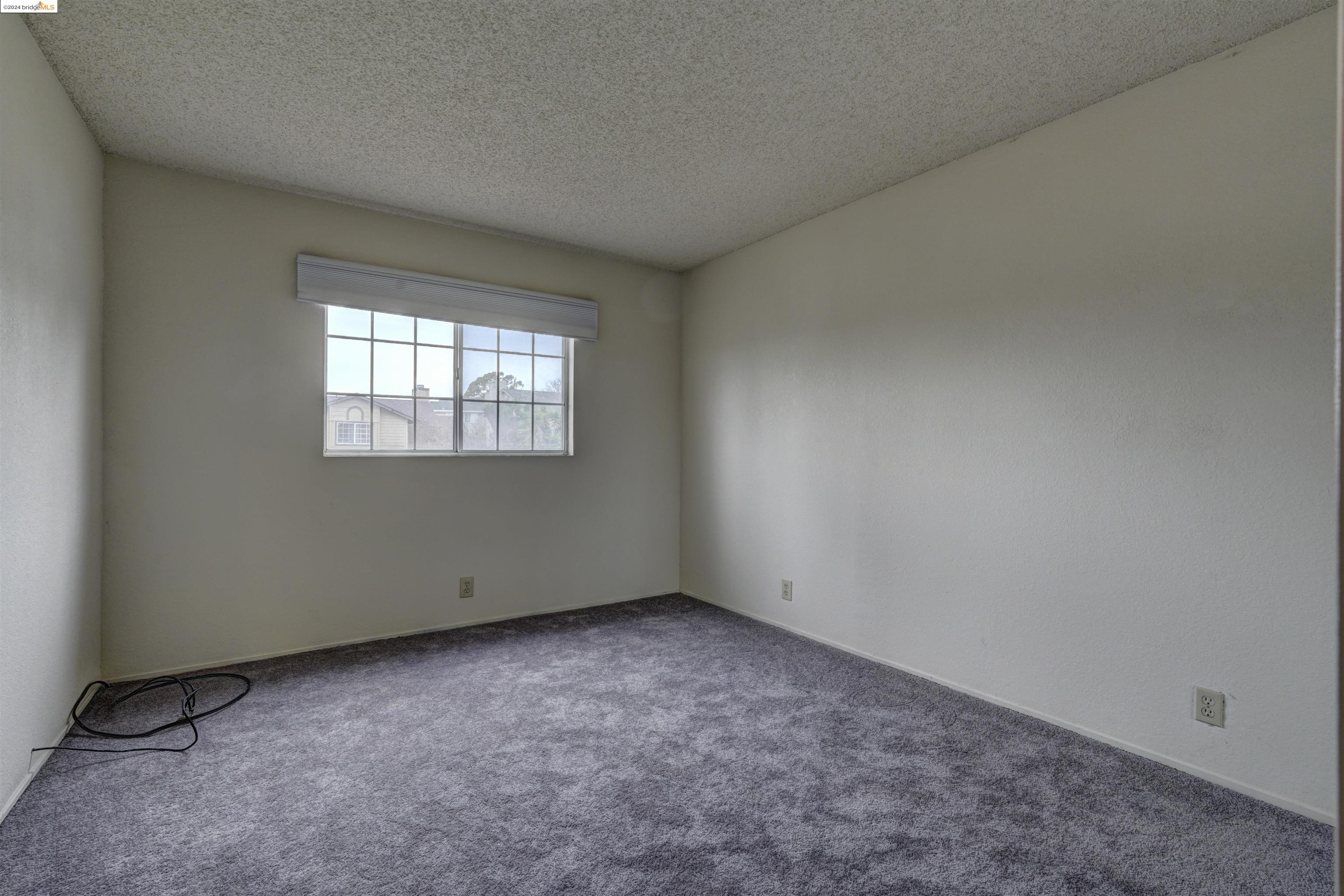 142 Vanessa St