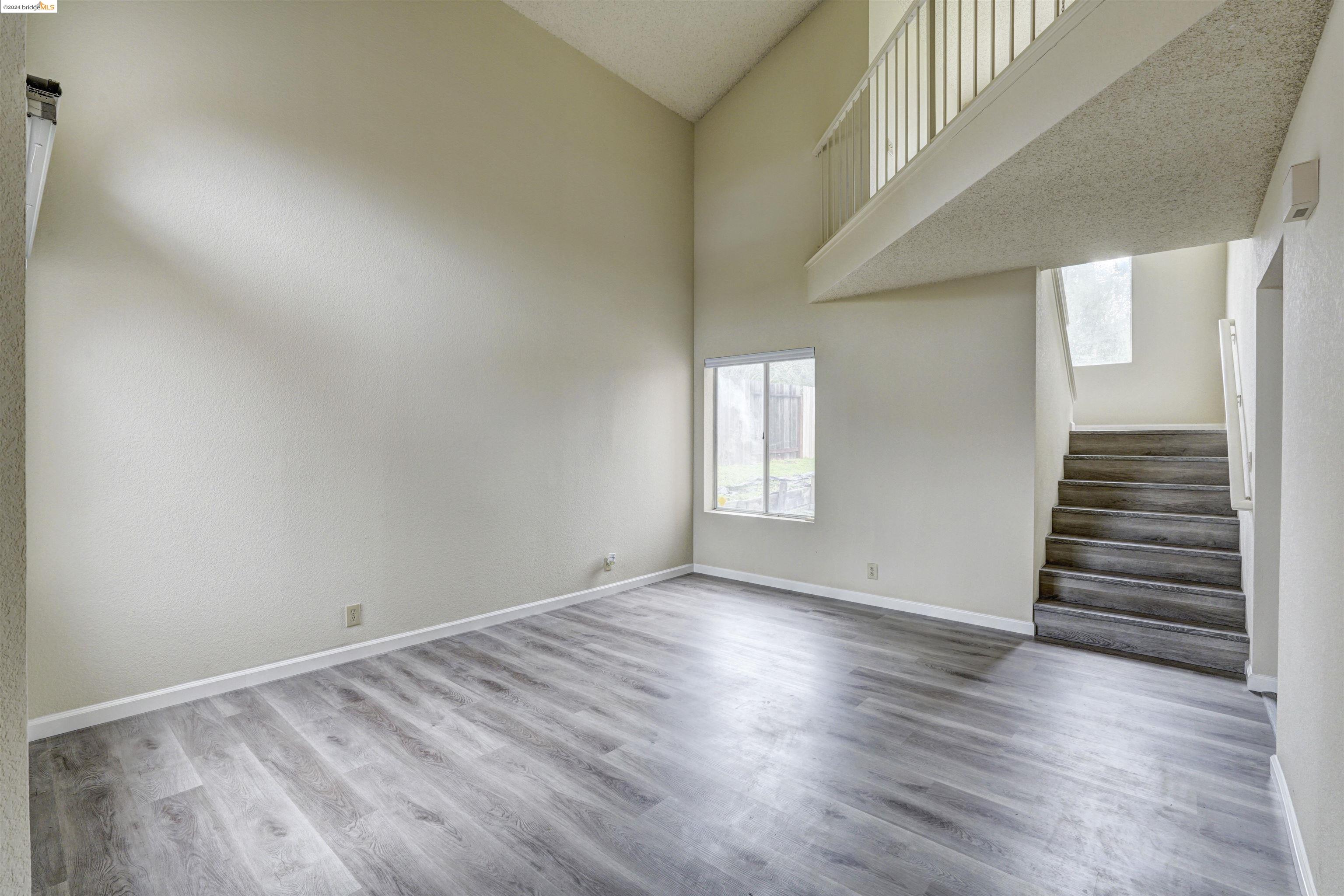 142 Vanessa St