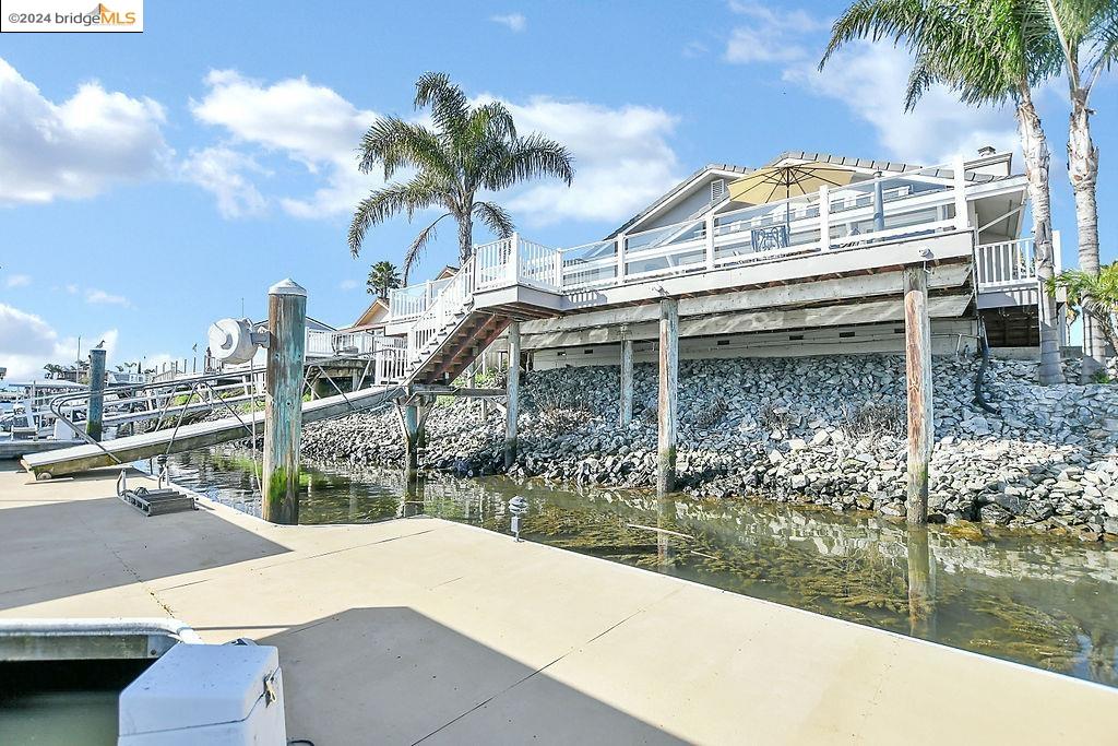 60 Discovery Bay Blvd