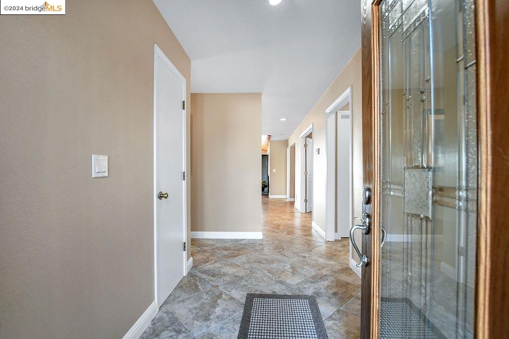 60 Discovery Bay Blvd