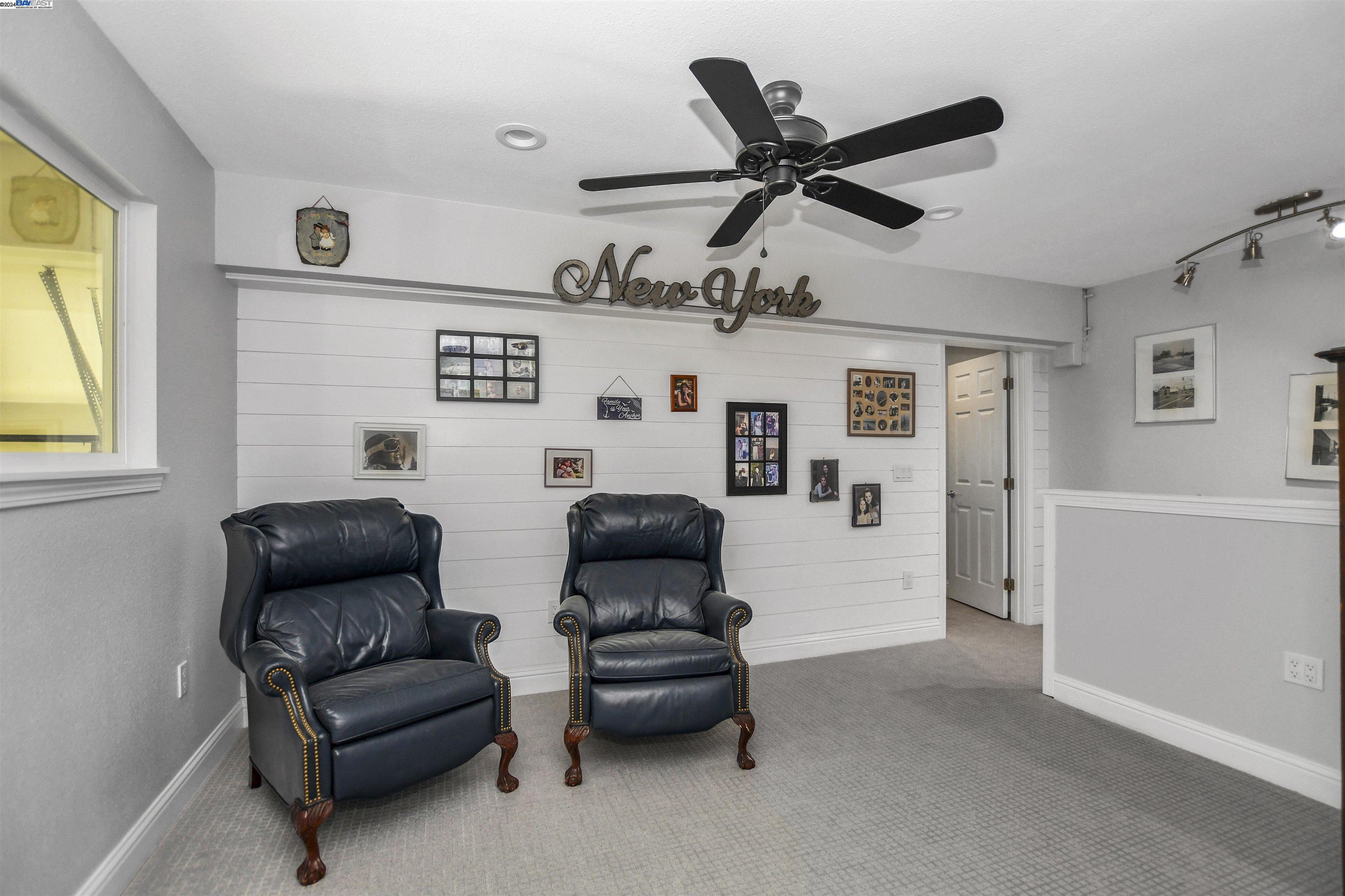 4297 Willow Rd