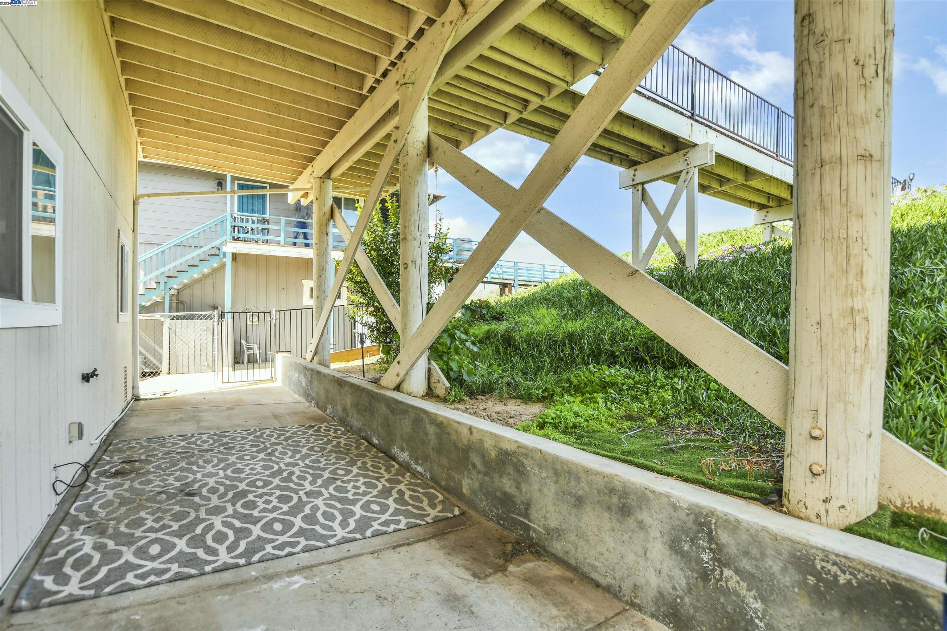 4297 Willow Rd