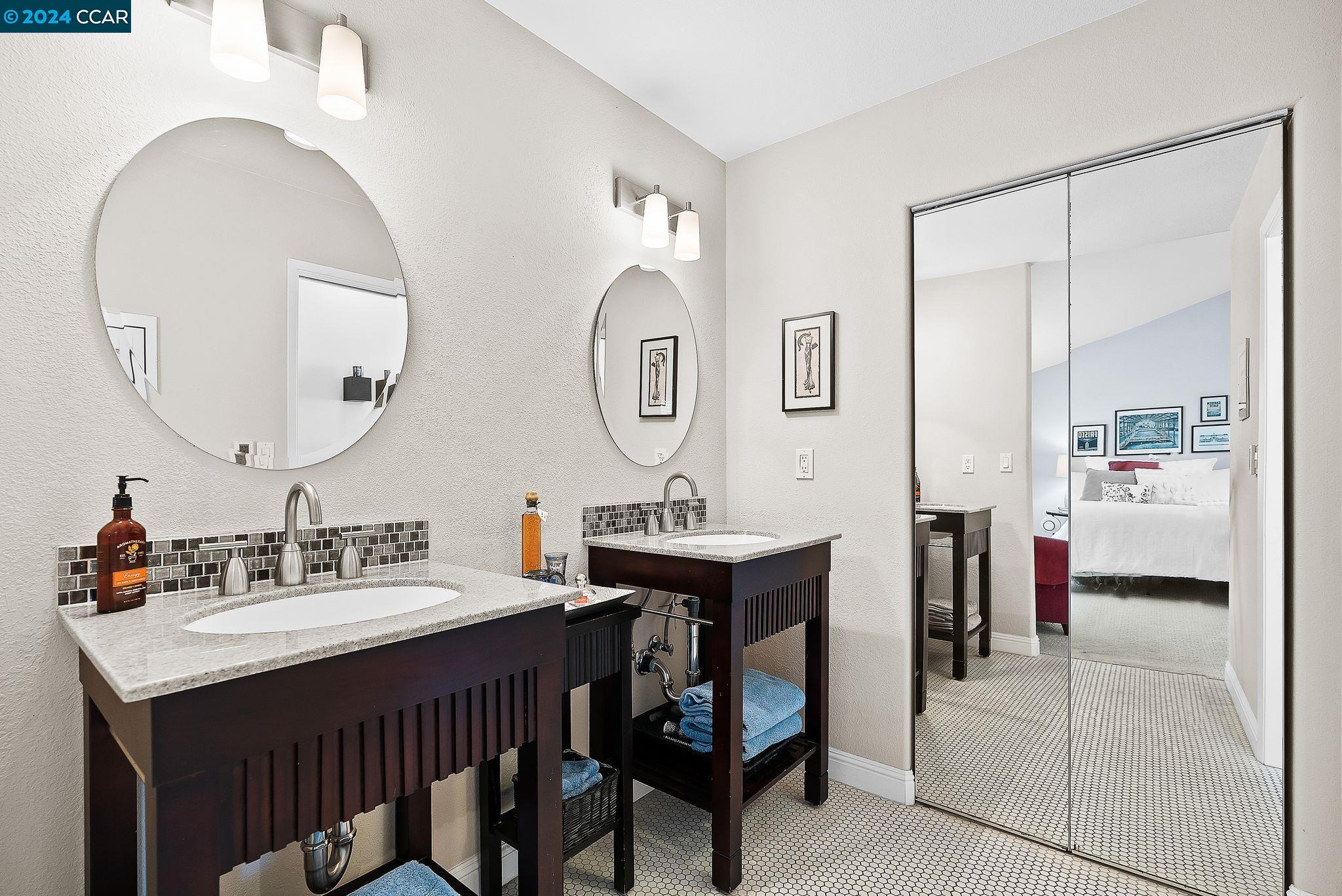 4304 Saint Paul Cir