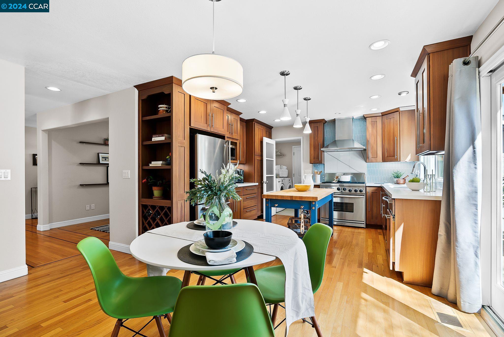 4304 Saint Paul Cir