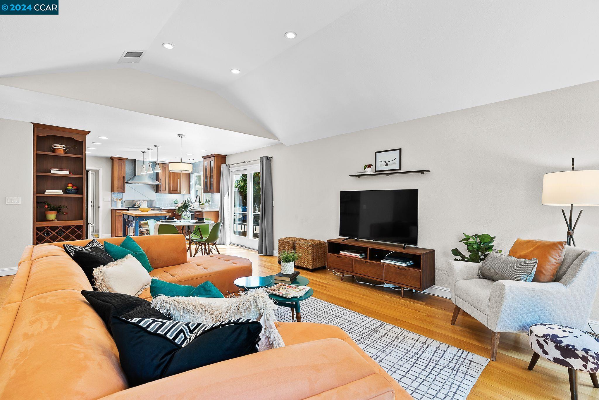 4304 Saint Paul Cir