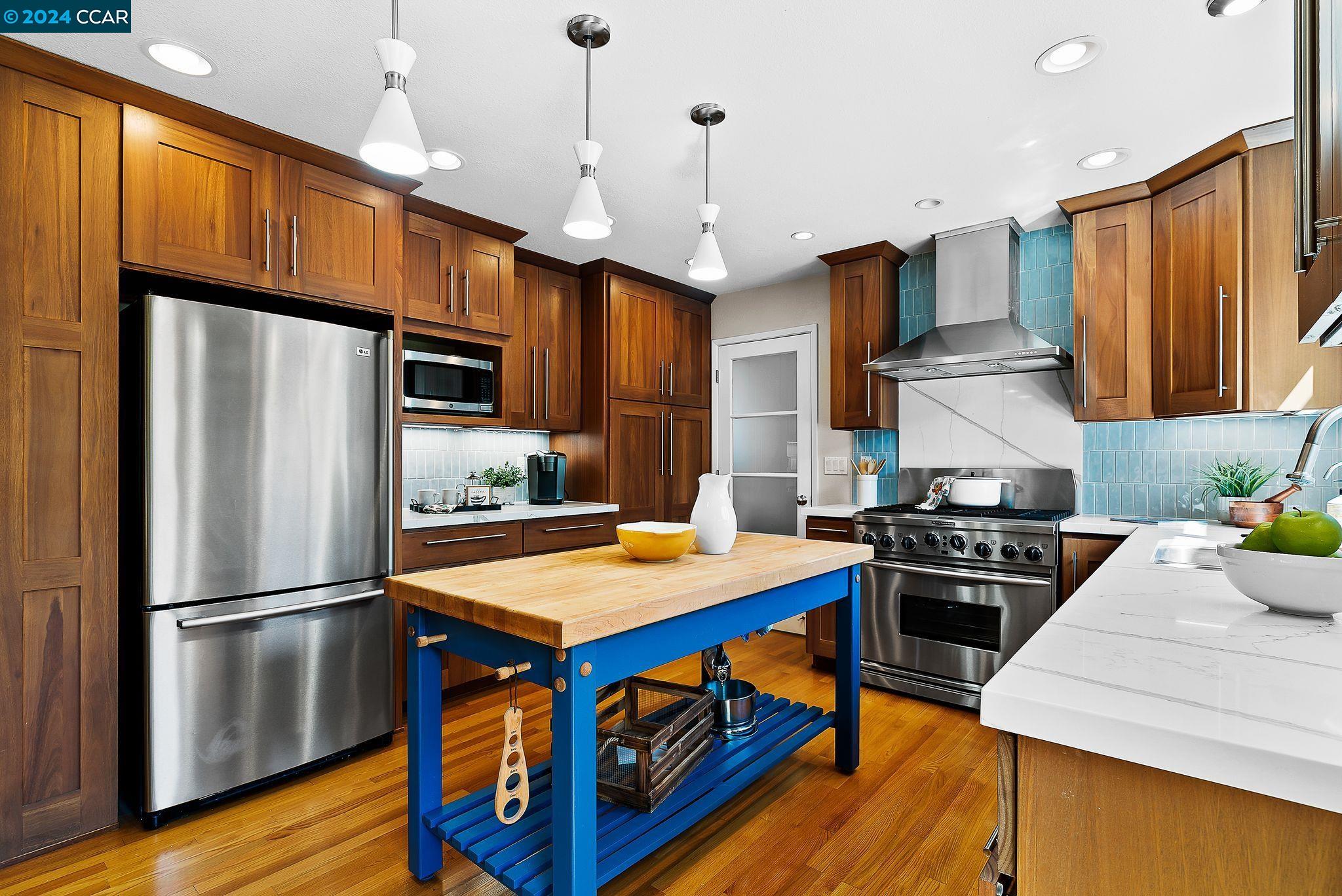 4304 Saint Paul Cir