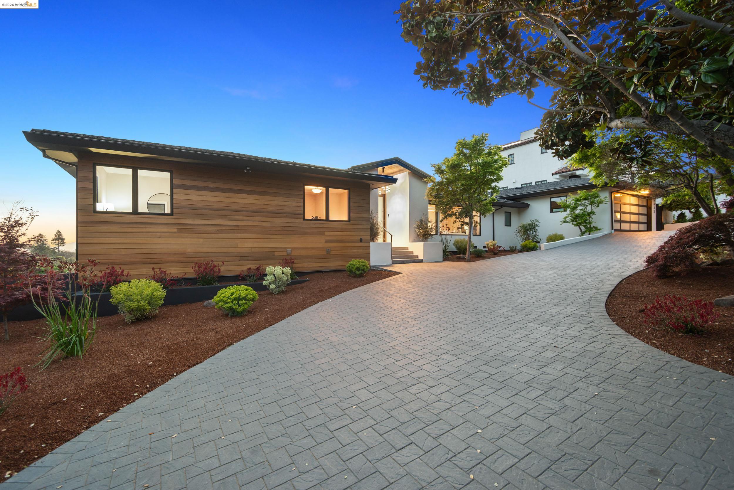 5633 Country Club Dr