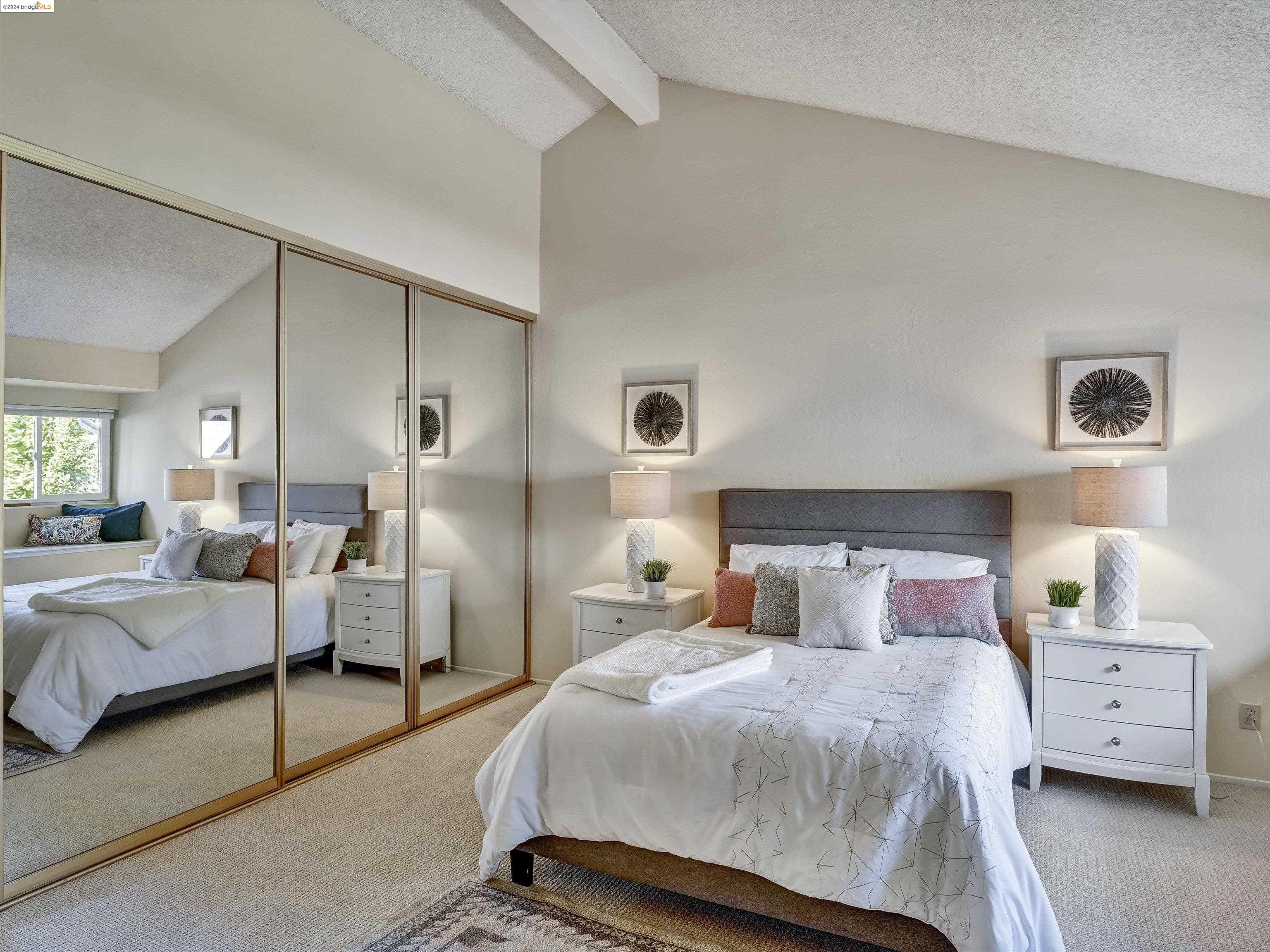 2444 Croyden Ct