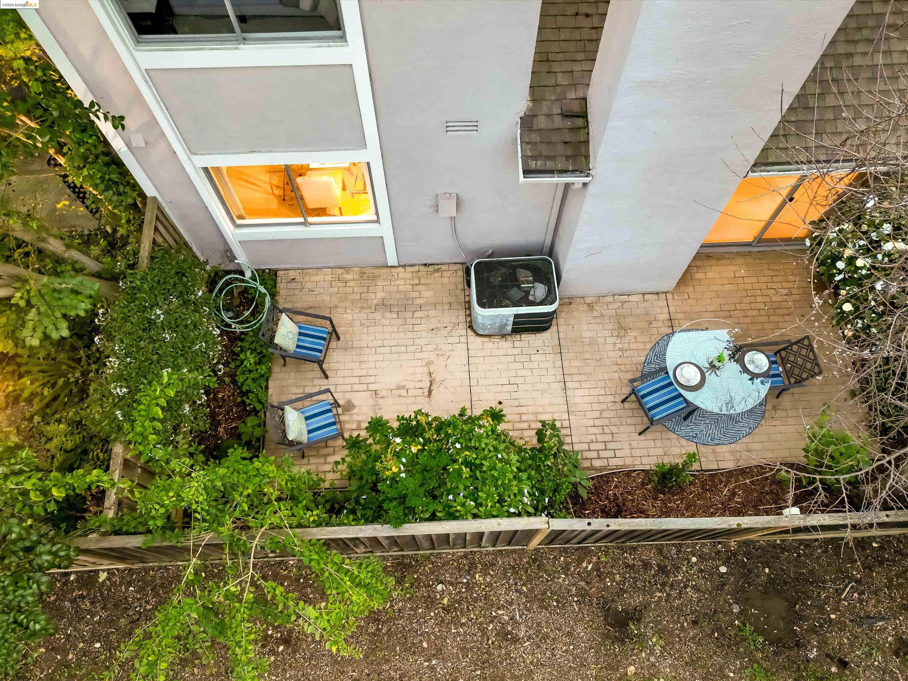 2444 Croyden Ct