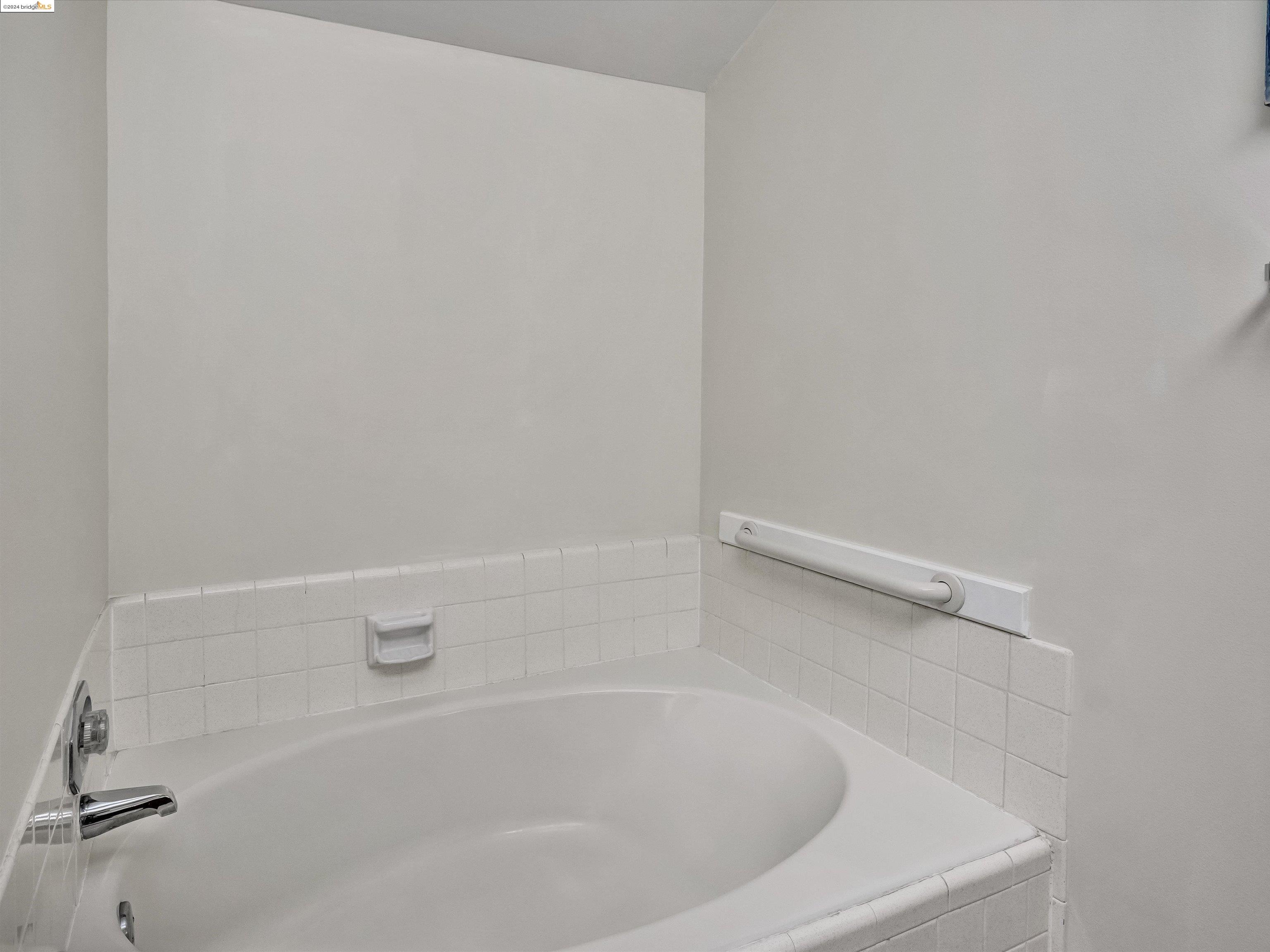 2444 Croyden Ct