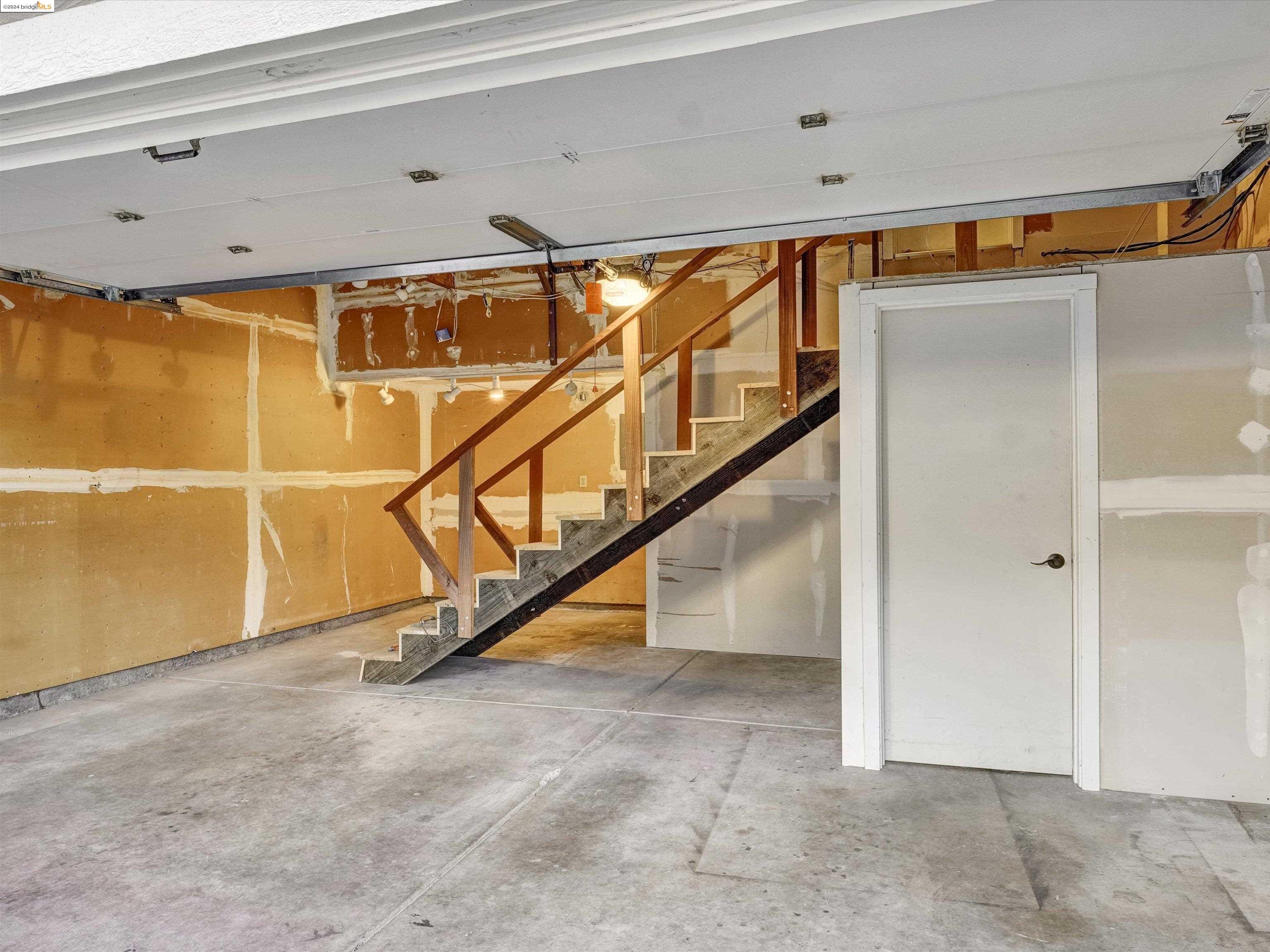 2444 Croyden Ct