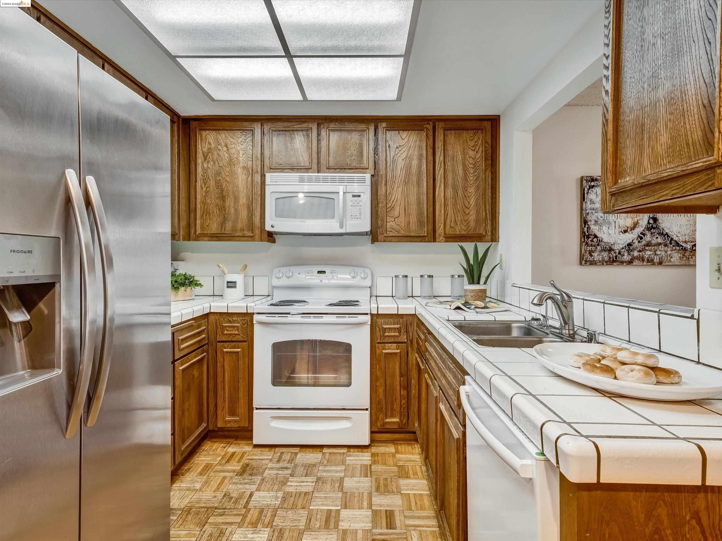 2444 Croyden Ct