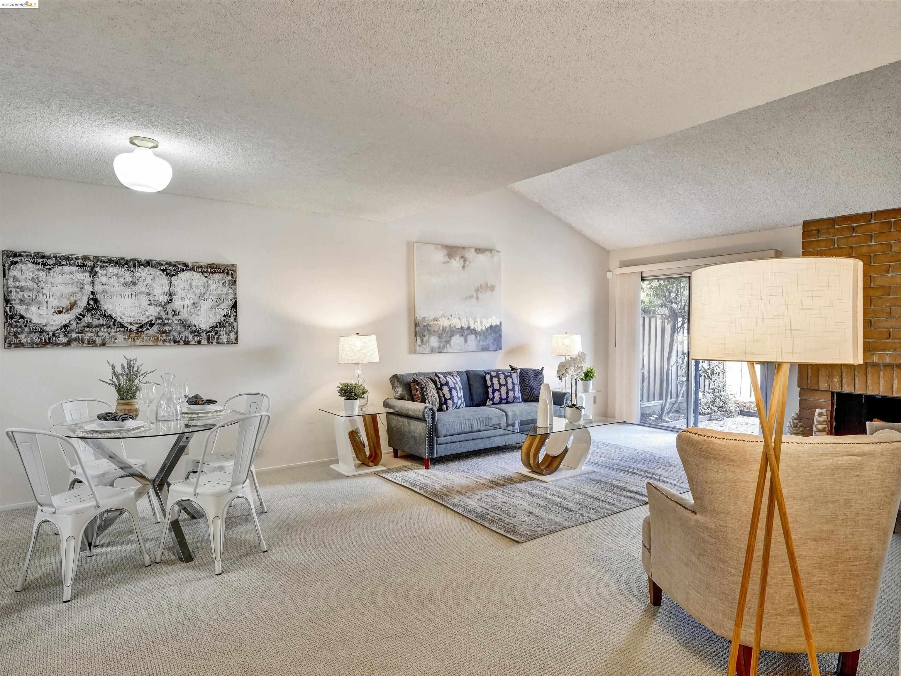 2444 Croyden Ct
