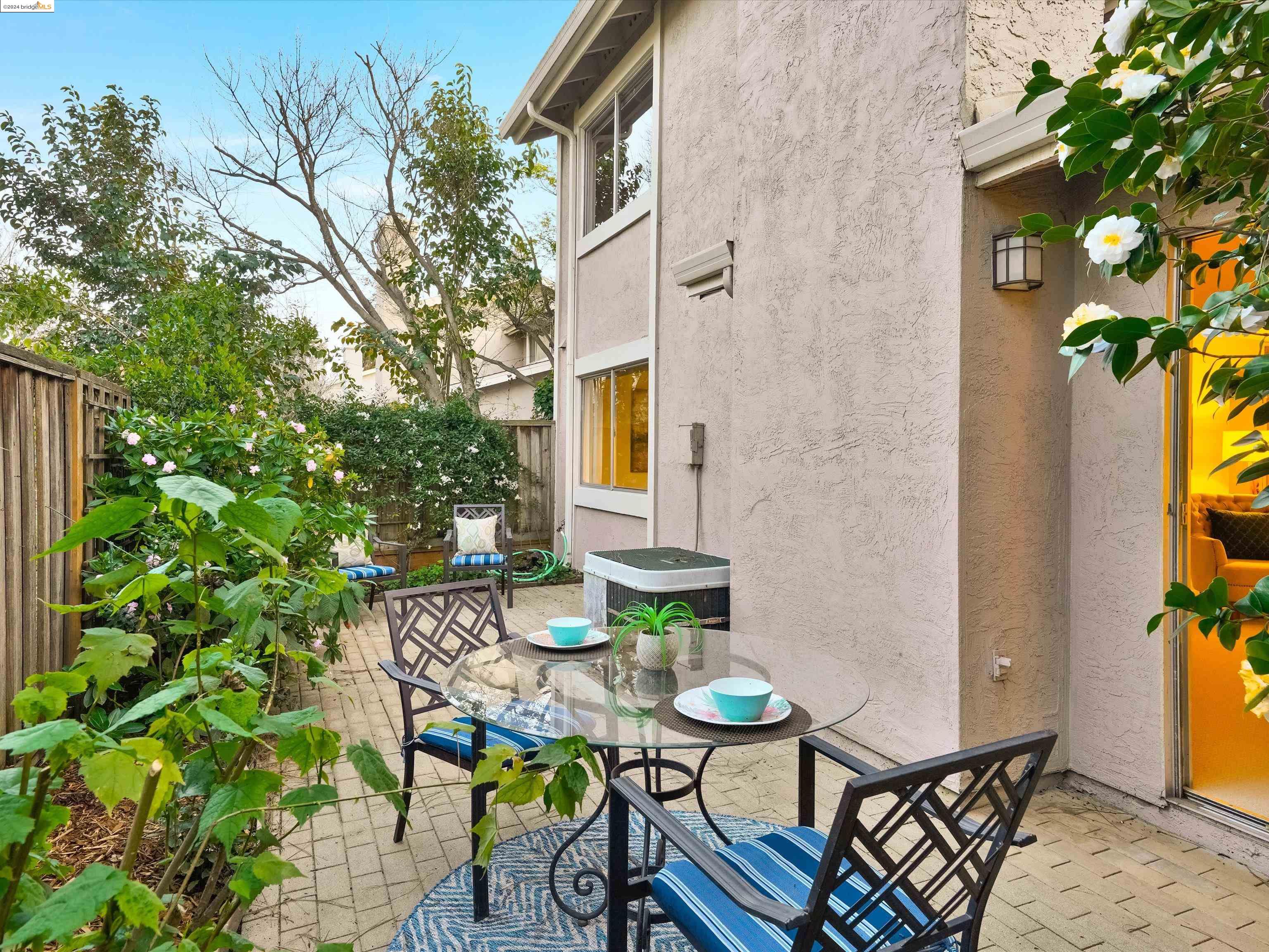 2444 Croyden Ct