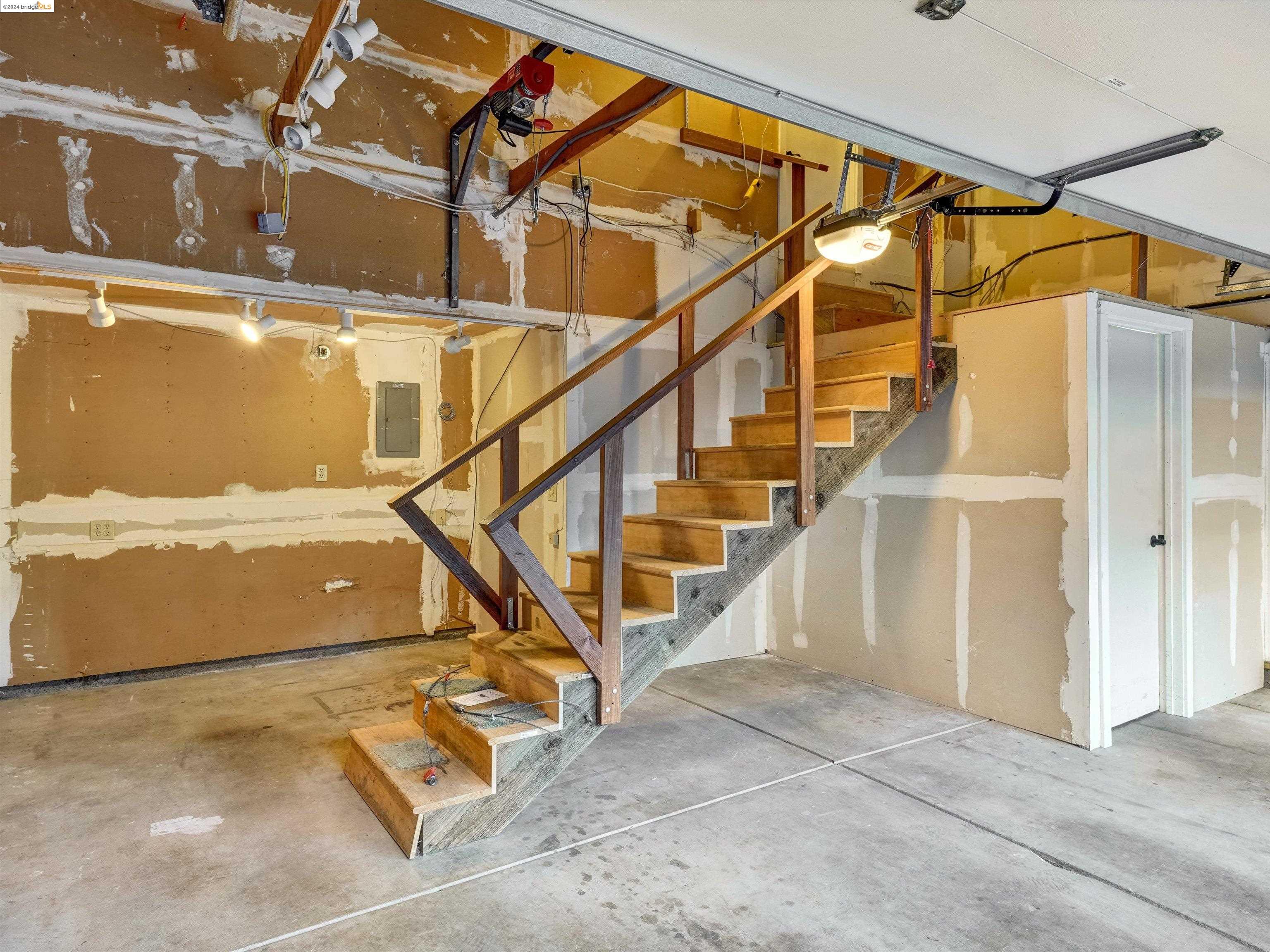 2444 Croyden Ct