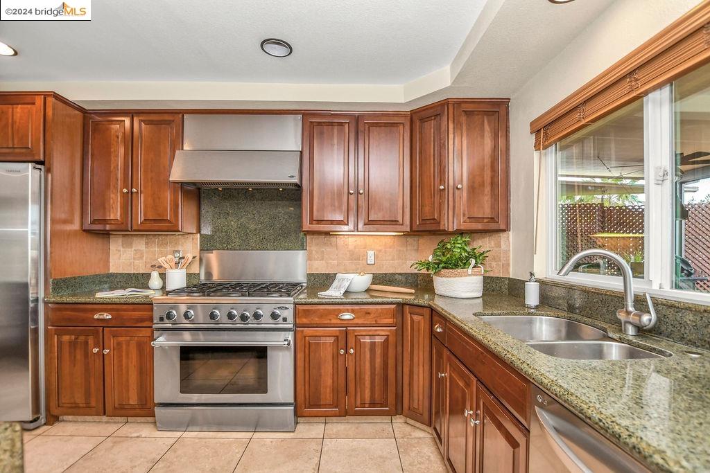2175 Sand Point Rd