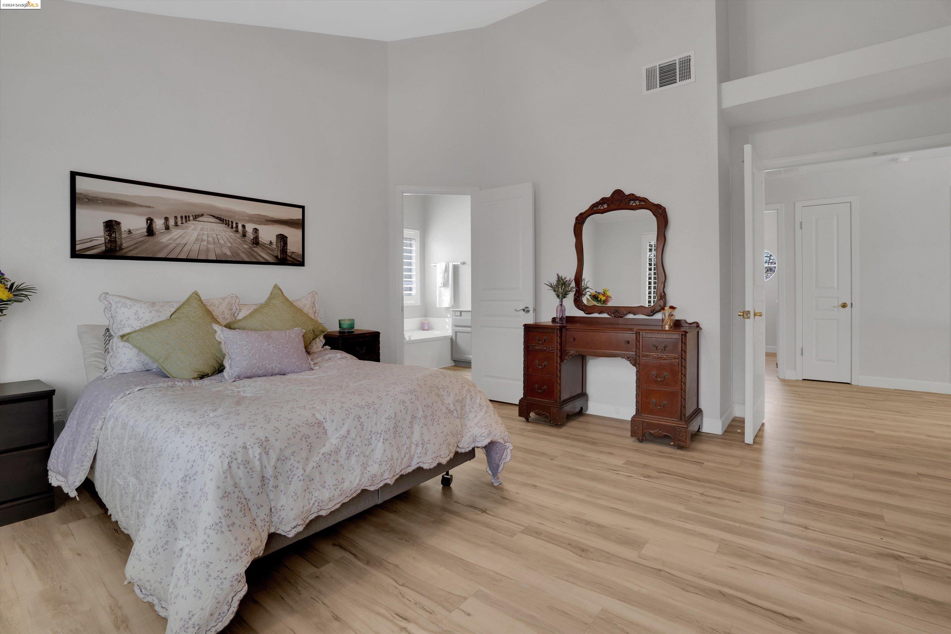 144 Canfield Ct