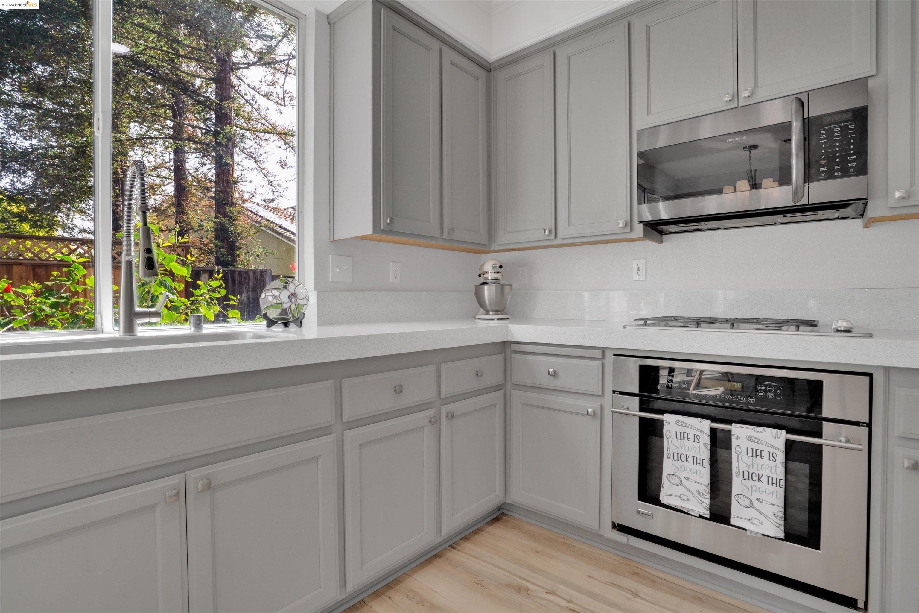 144 Canfield Ct