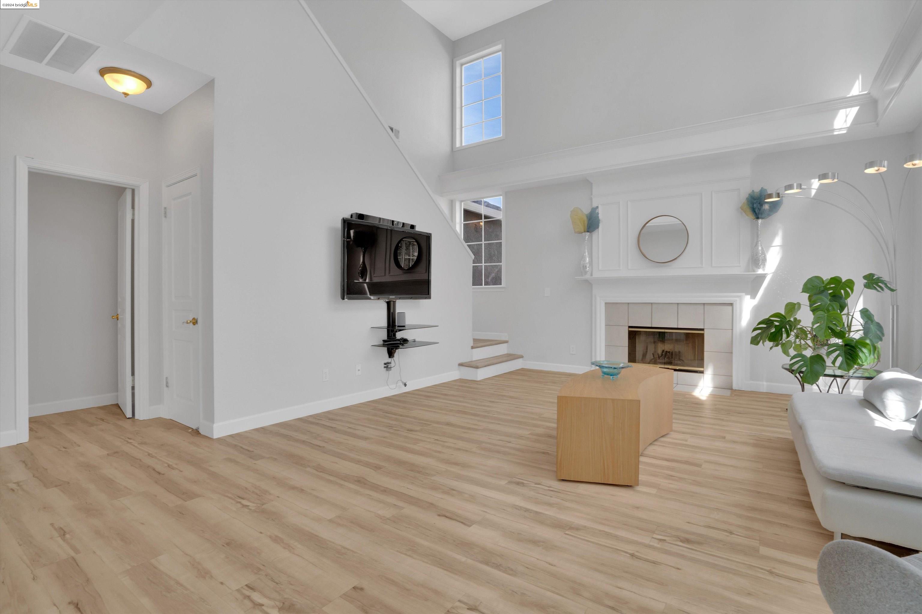 144 Canfield Ct