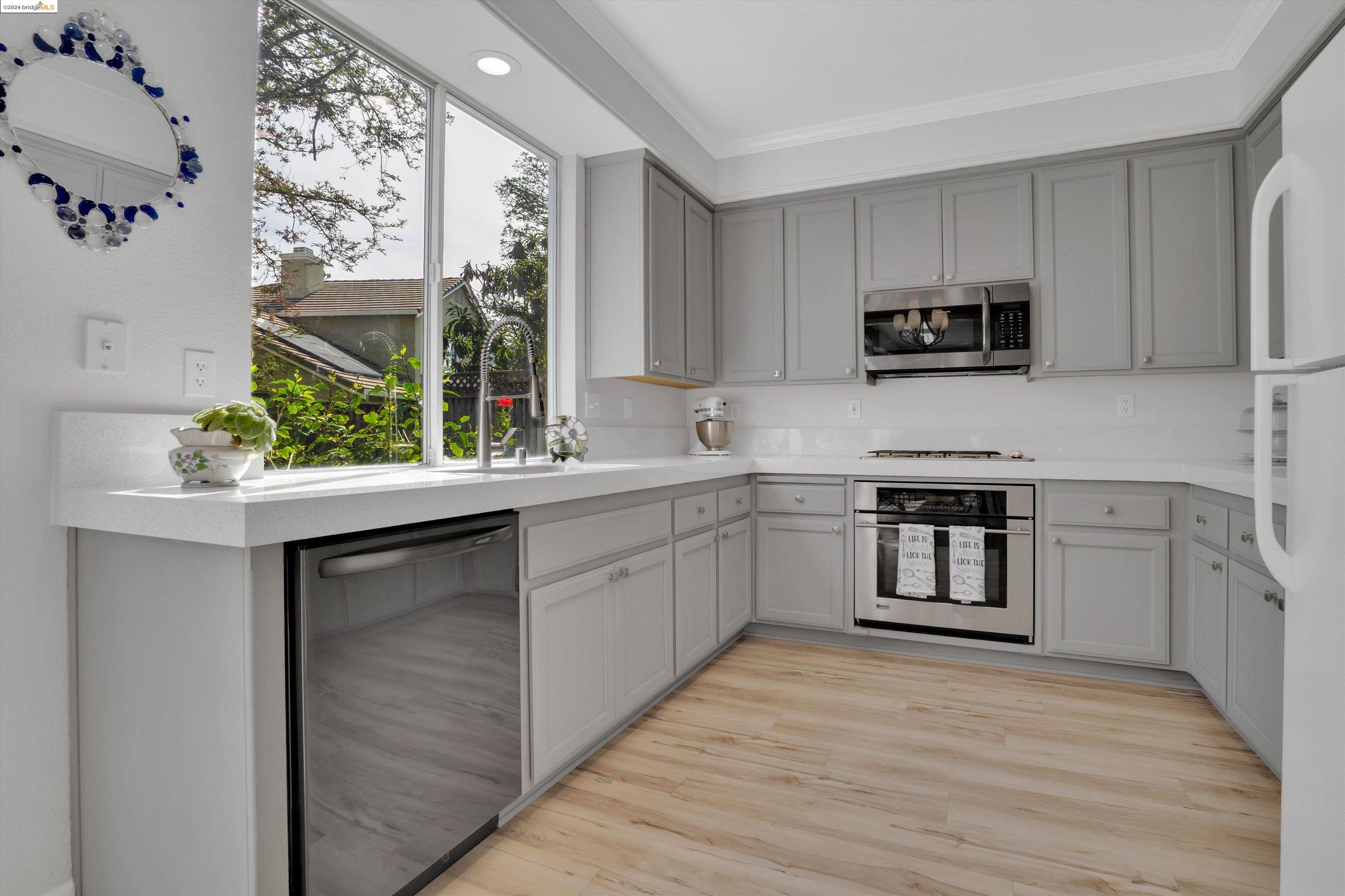 144 Canfield Ct