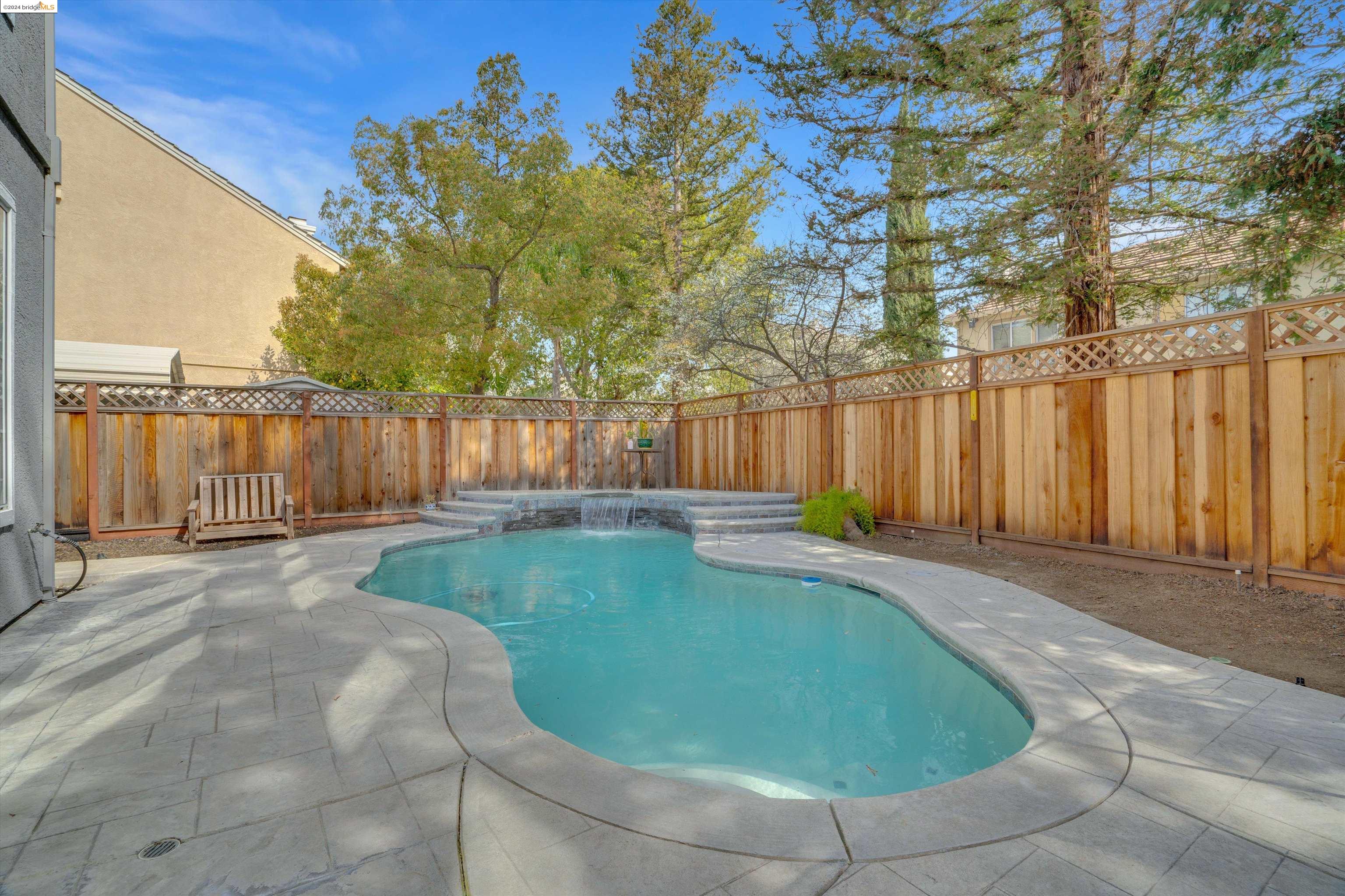 144 Canfield Ct