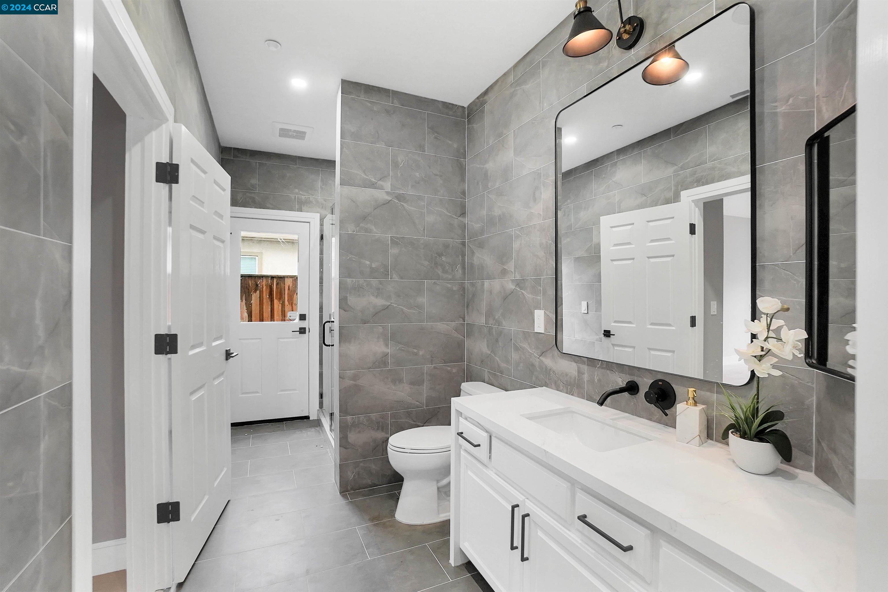 307 Mondavi Ln
