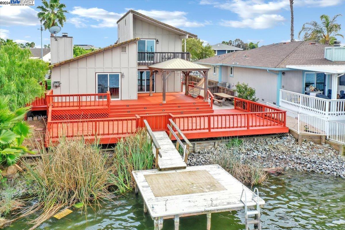 5379 Willow Lake Ct