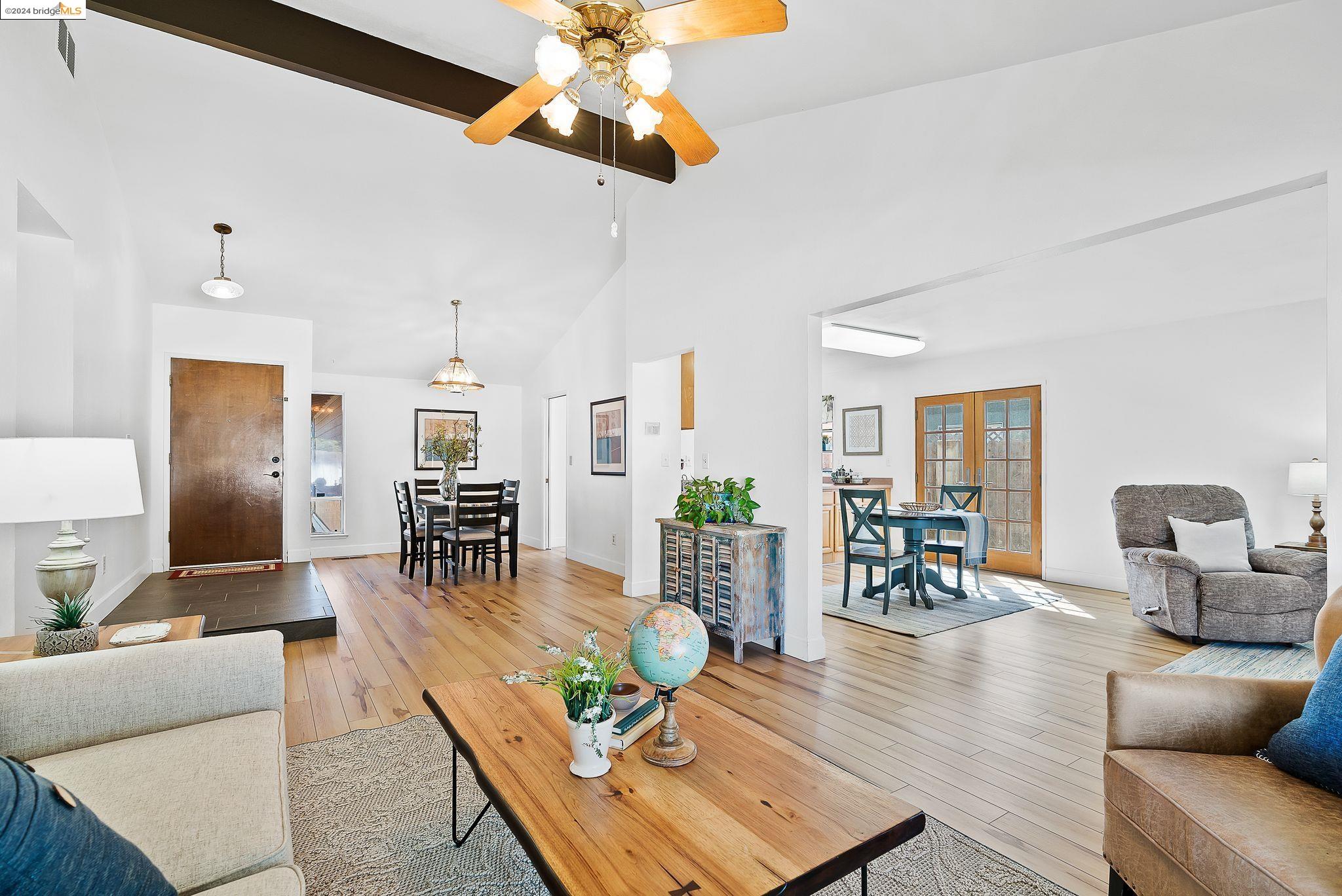 1571 Gamay Cir
