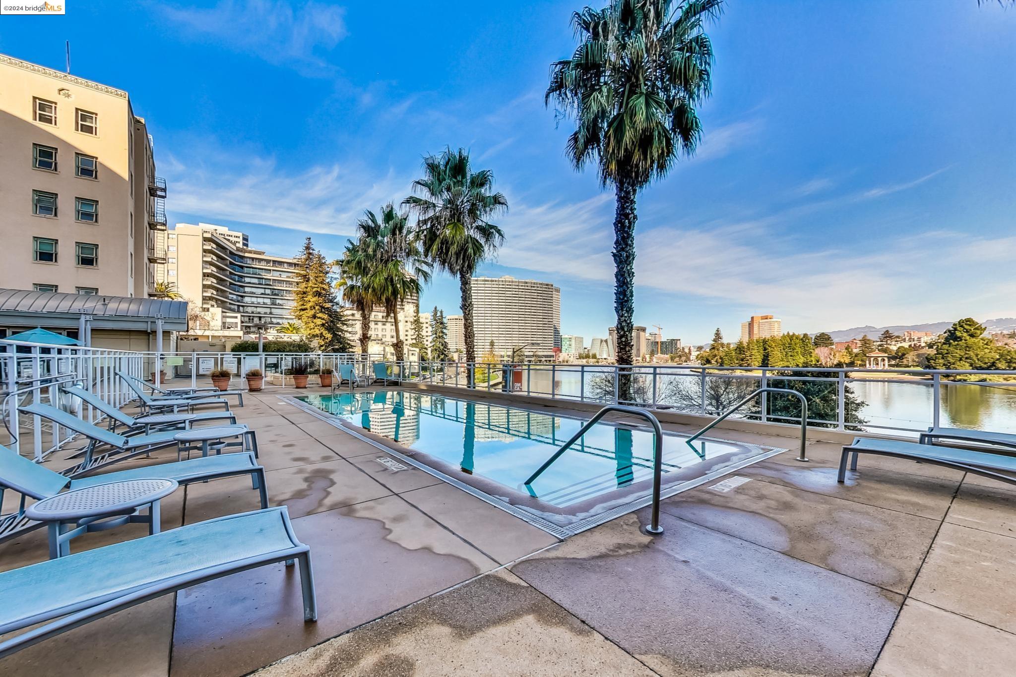 1 LAKESIDE DR # 503