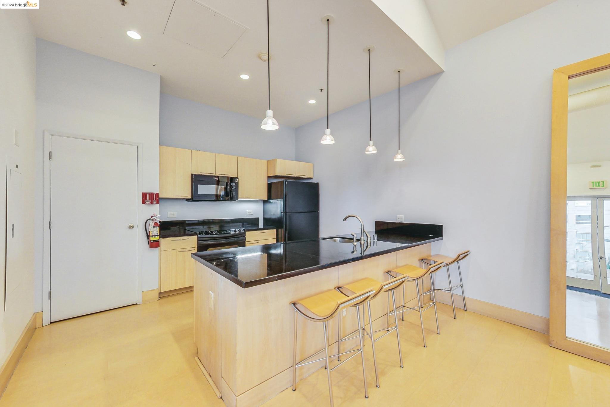 1 LAKESIDE DR # 503