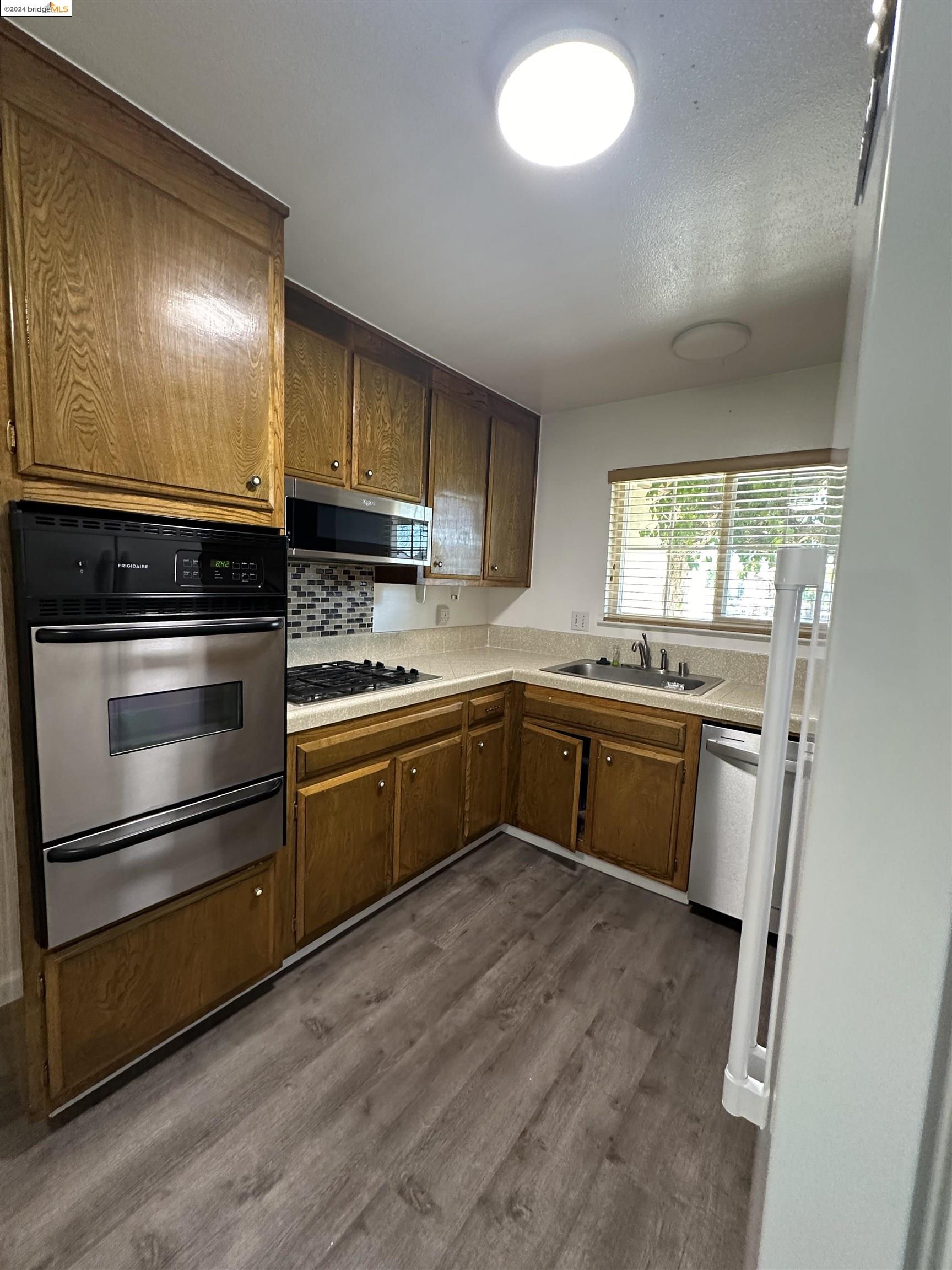 1408 Aster Dr