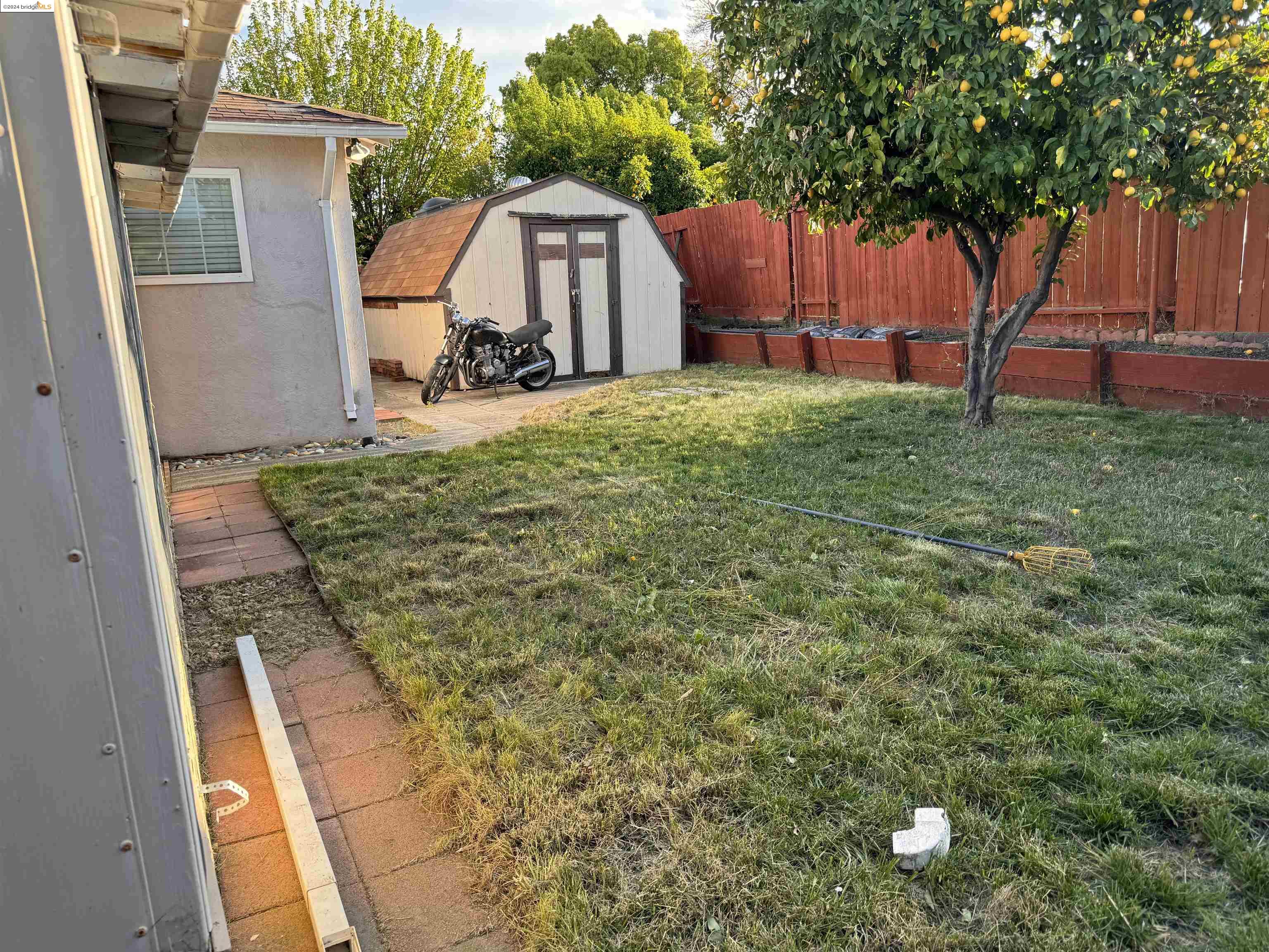 1408 Aster Dr