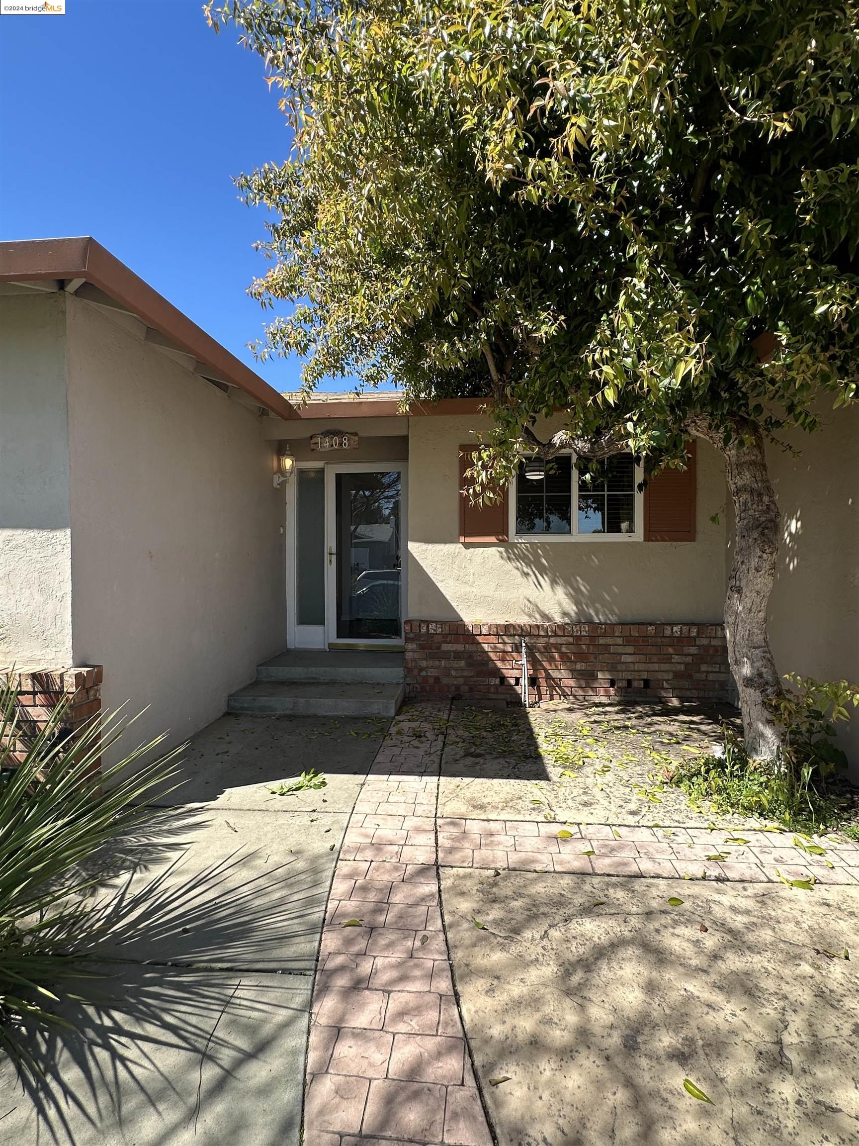 1408 Aster Dr