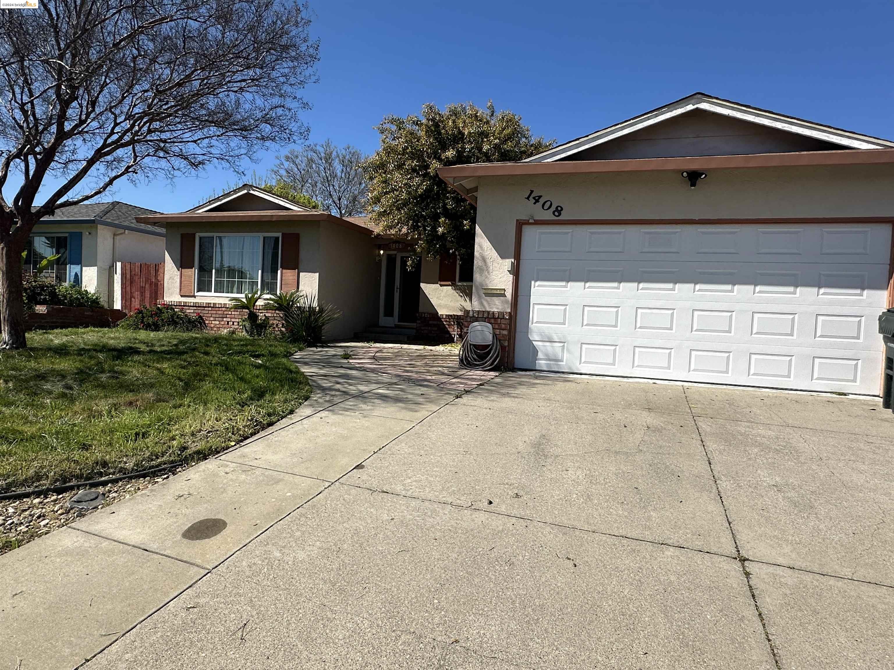 1408 Aster Dr