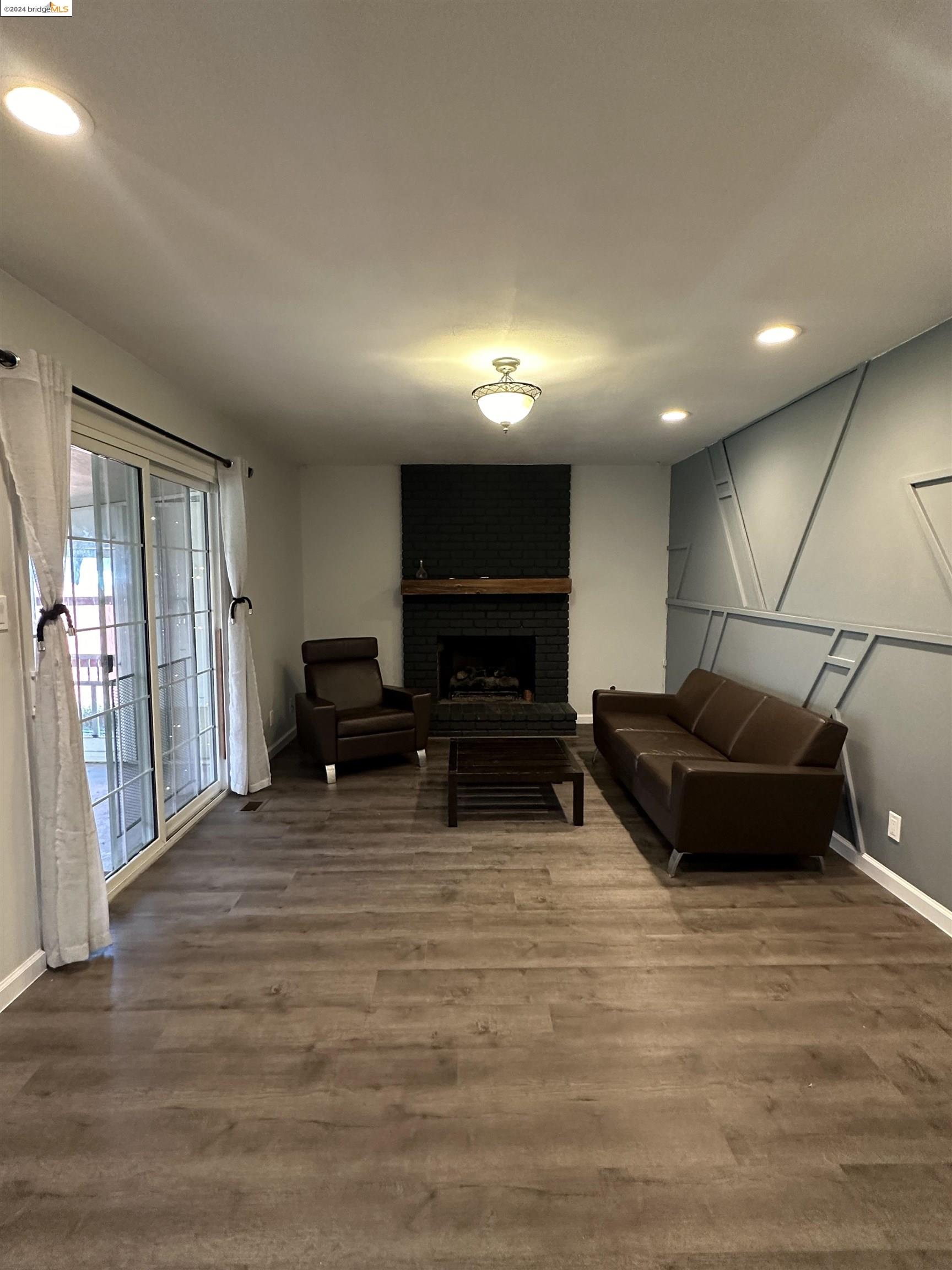 1408 Aster Dr