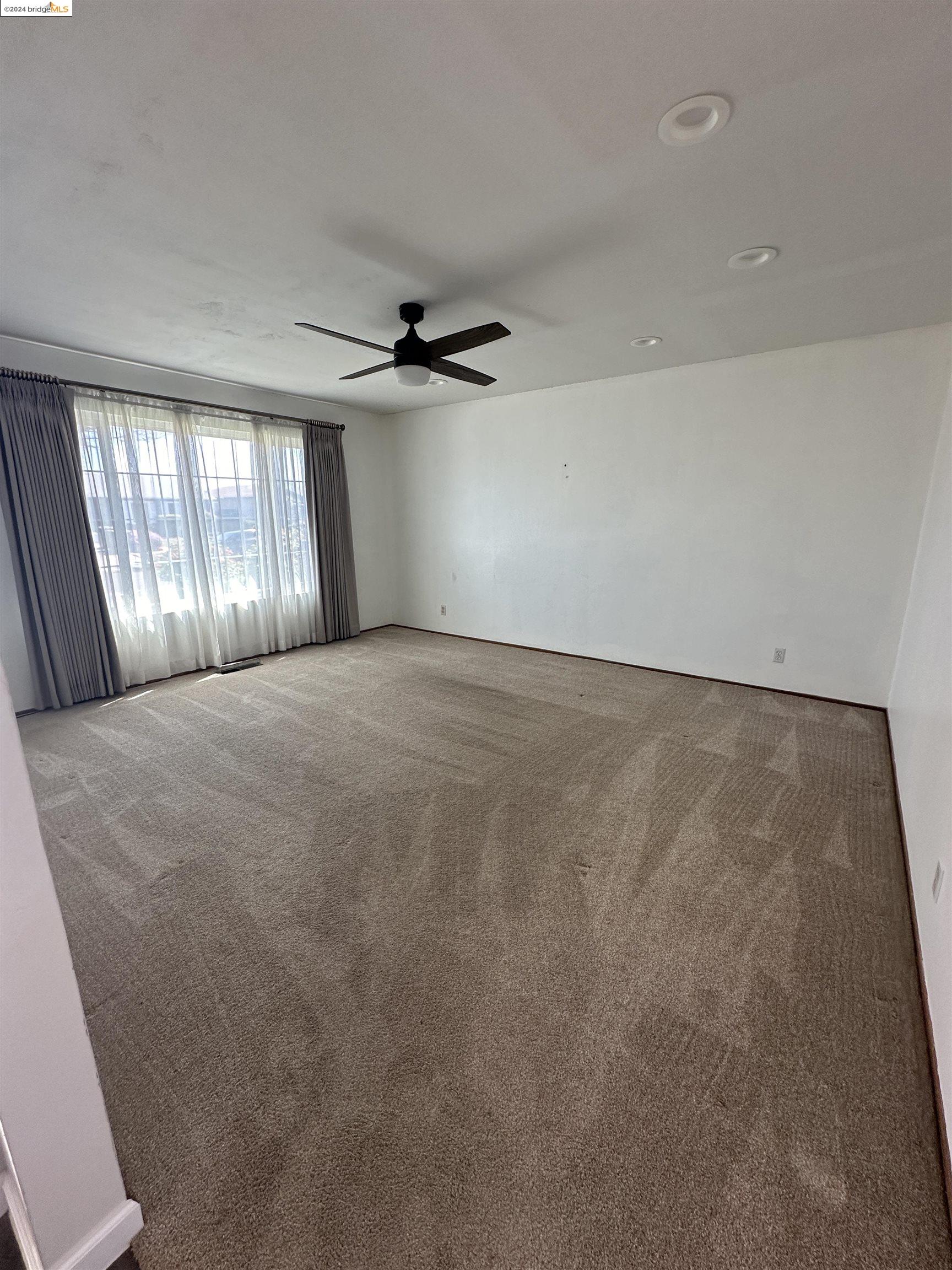 1408 Aster Dr