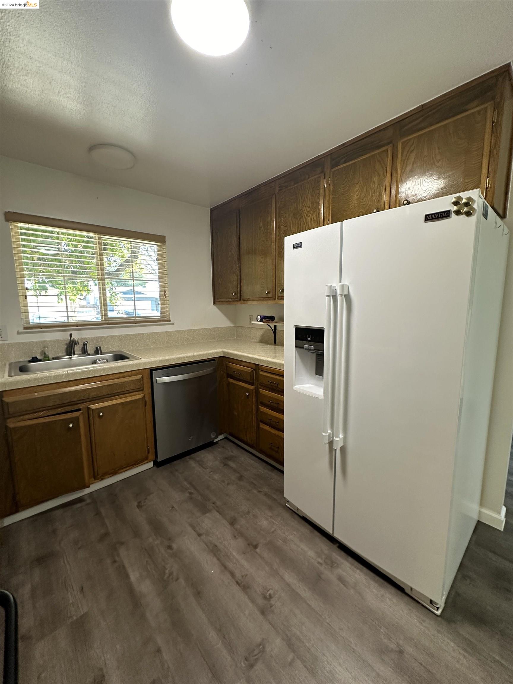 1408 Aster Dr