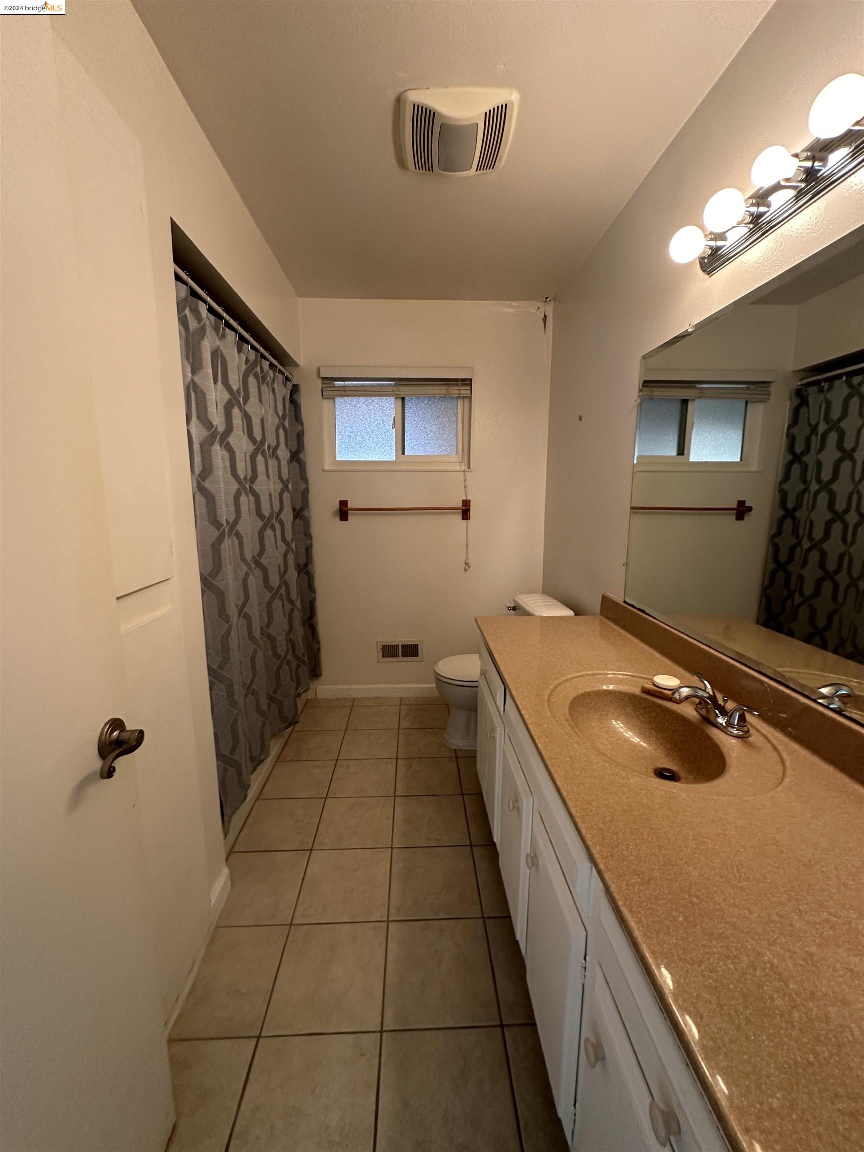 1408 Aster Dr