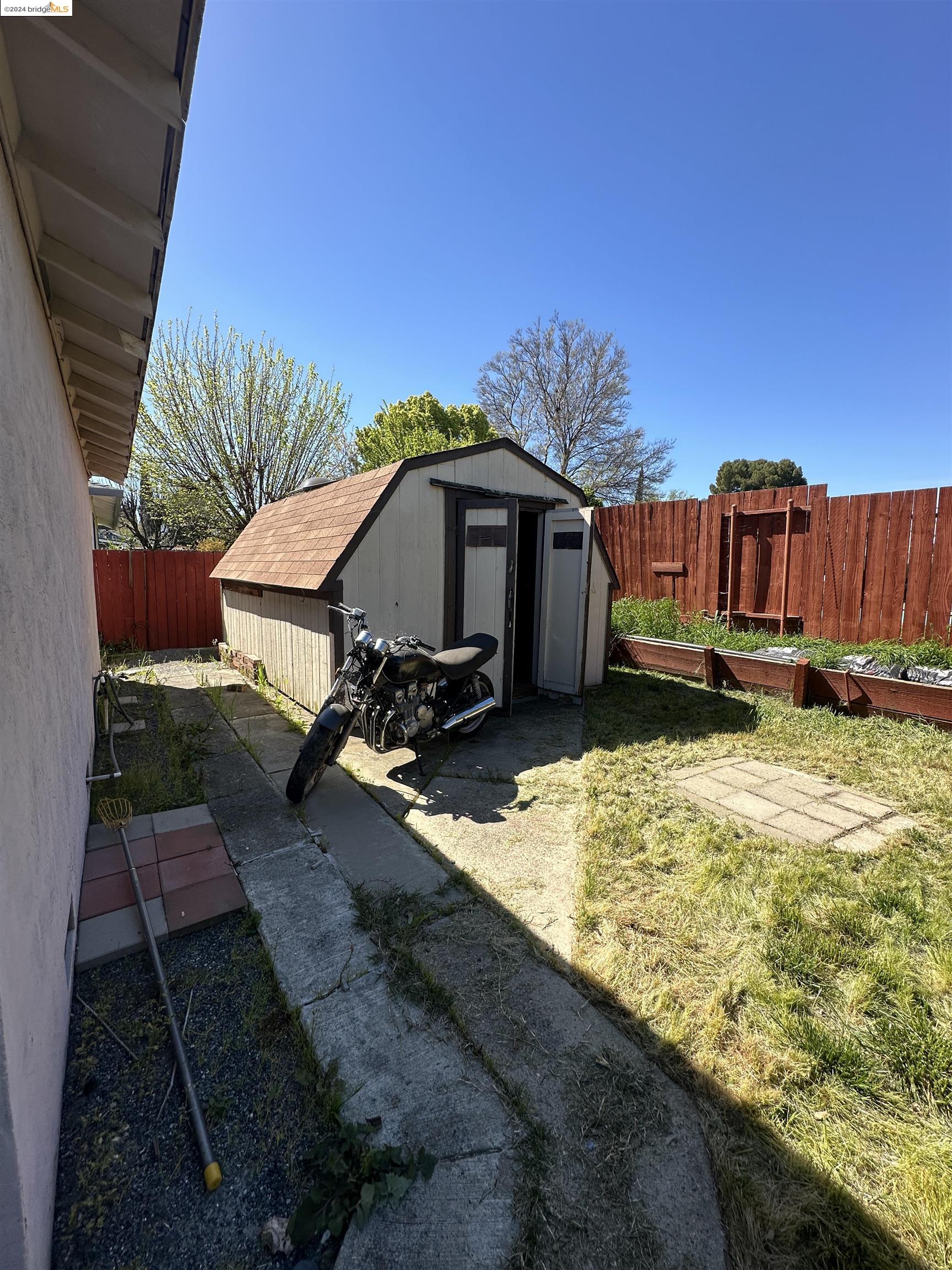 1408 Aster Dr