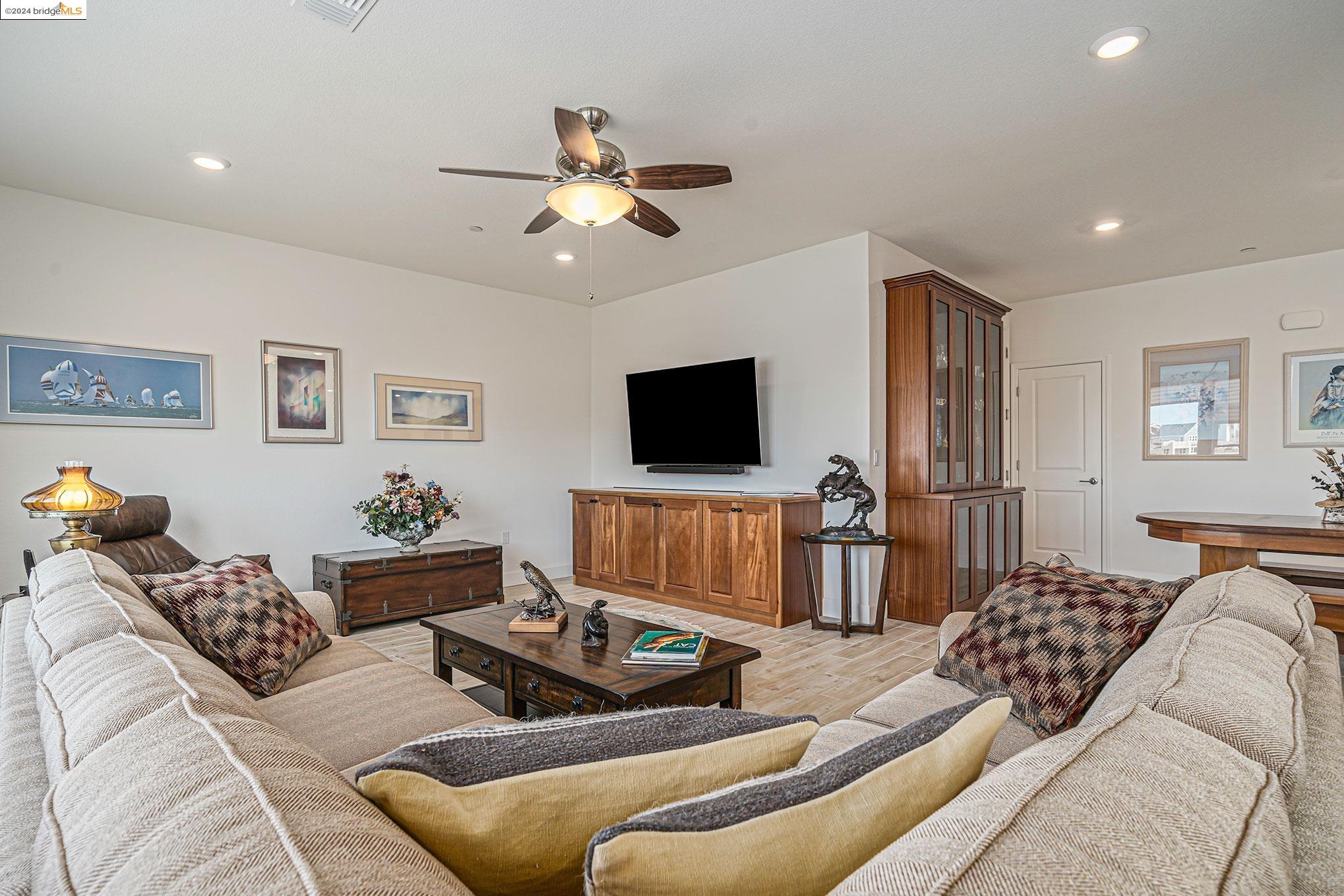 3077 Delta Coves Dr